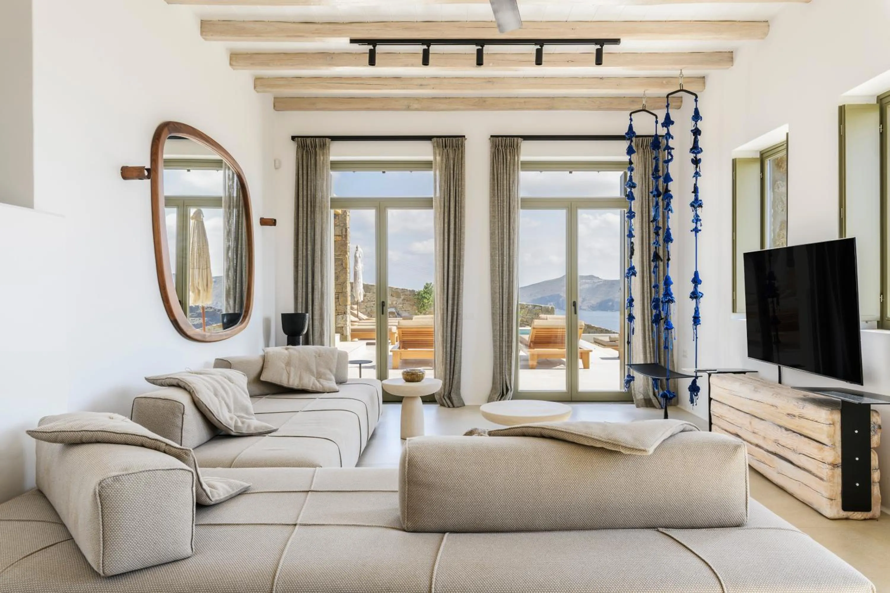 TV and multimedia in Nasta Suites & Villas Intentional Living Mykonos