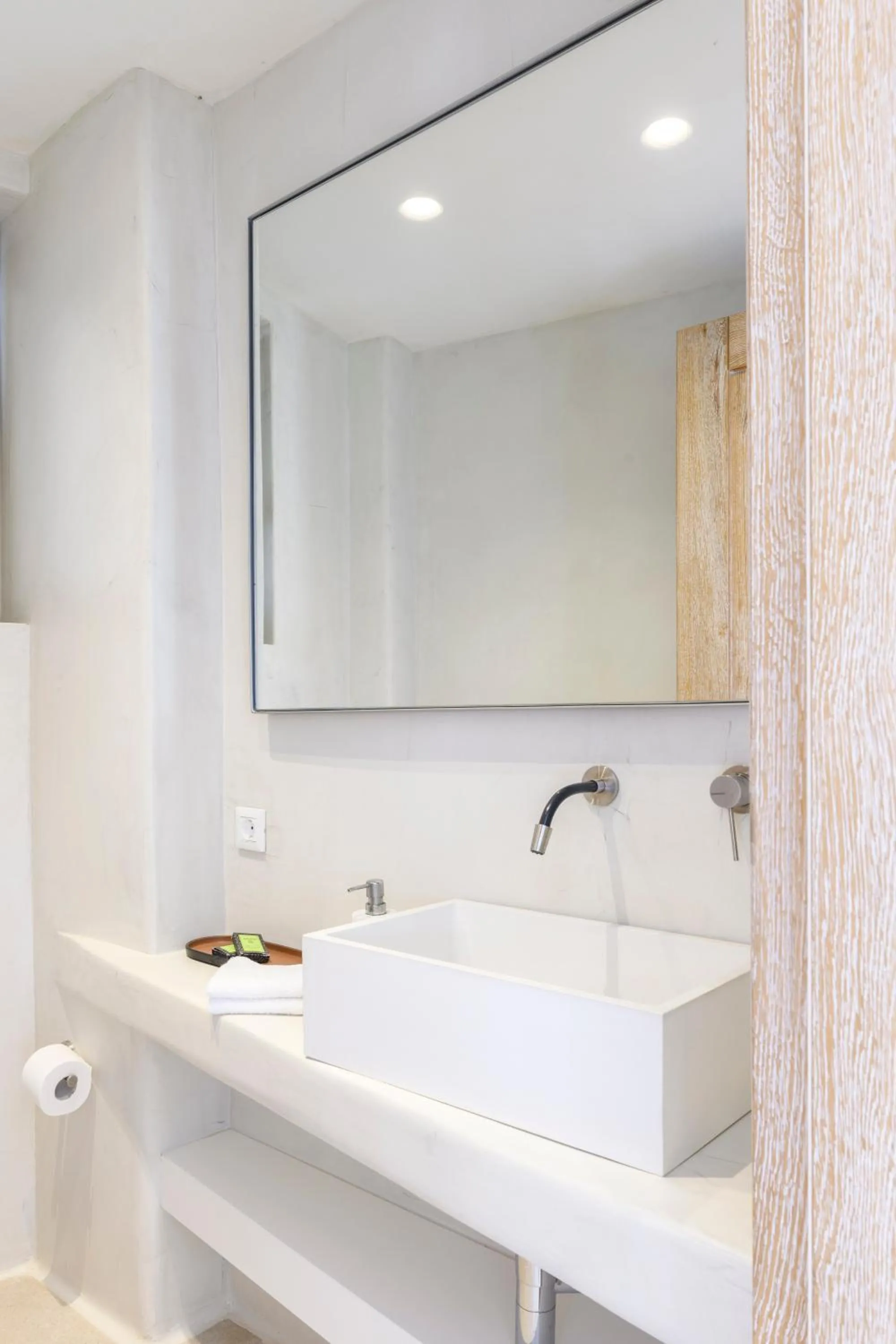 Toilet in Nasta Suites & Villas Intentional Living Mykonos