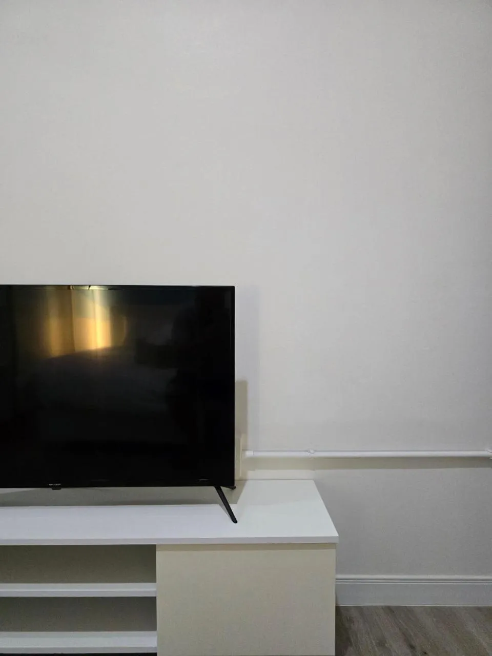 TV and multimedia in SRINN Hotel Pattaya Klang