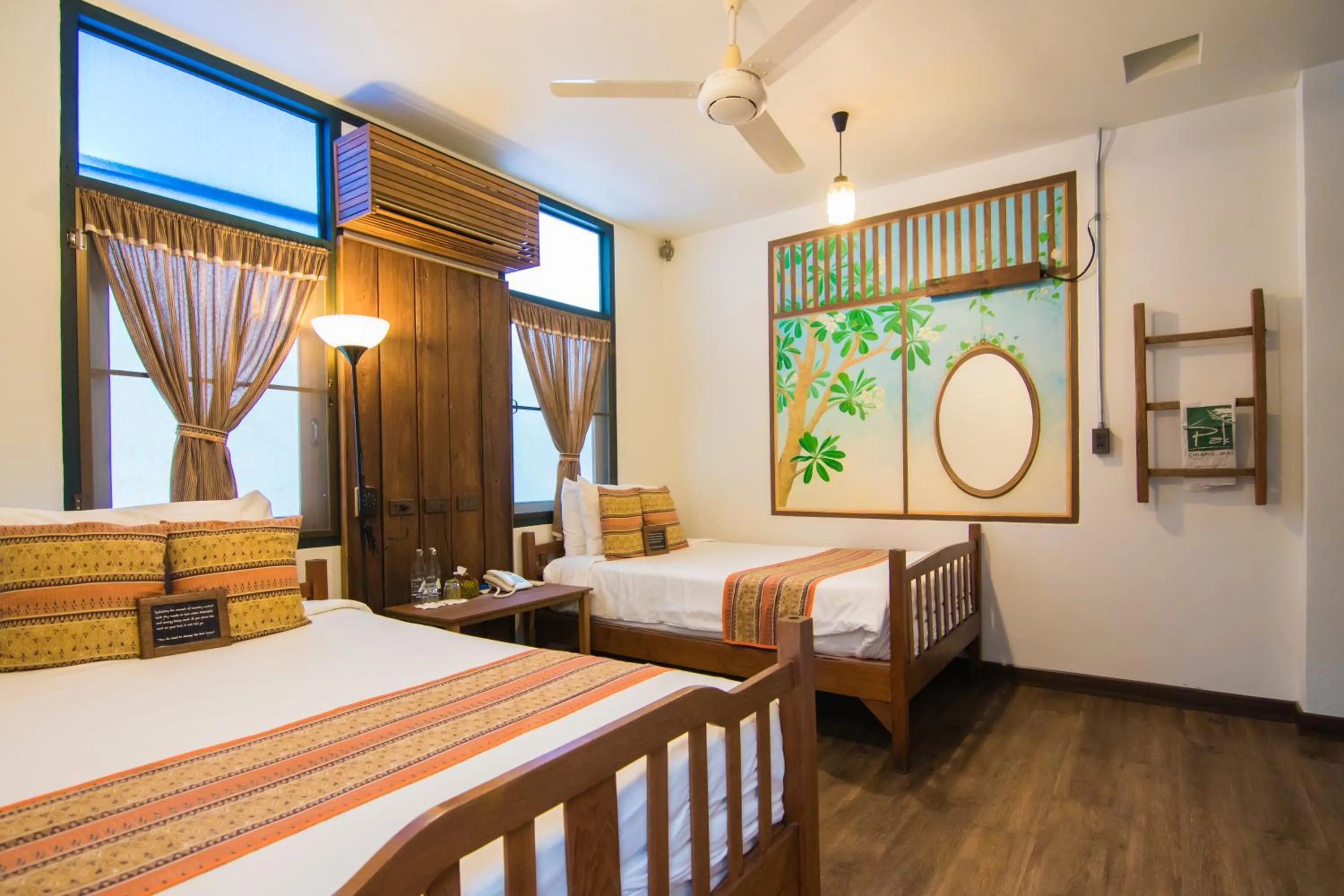 Photo of the whole room, Bed in Khom Chiang Mai