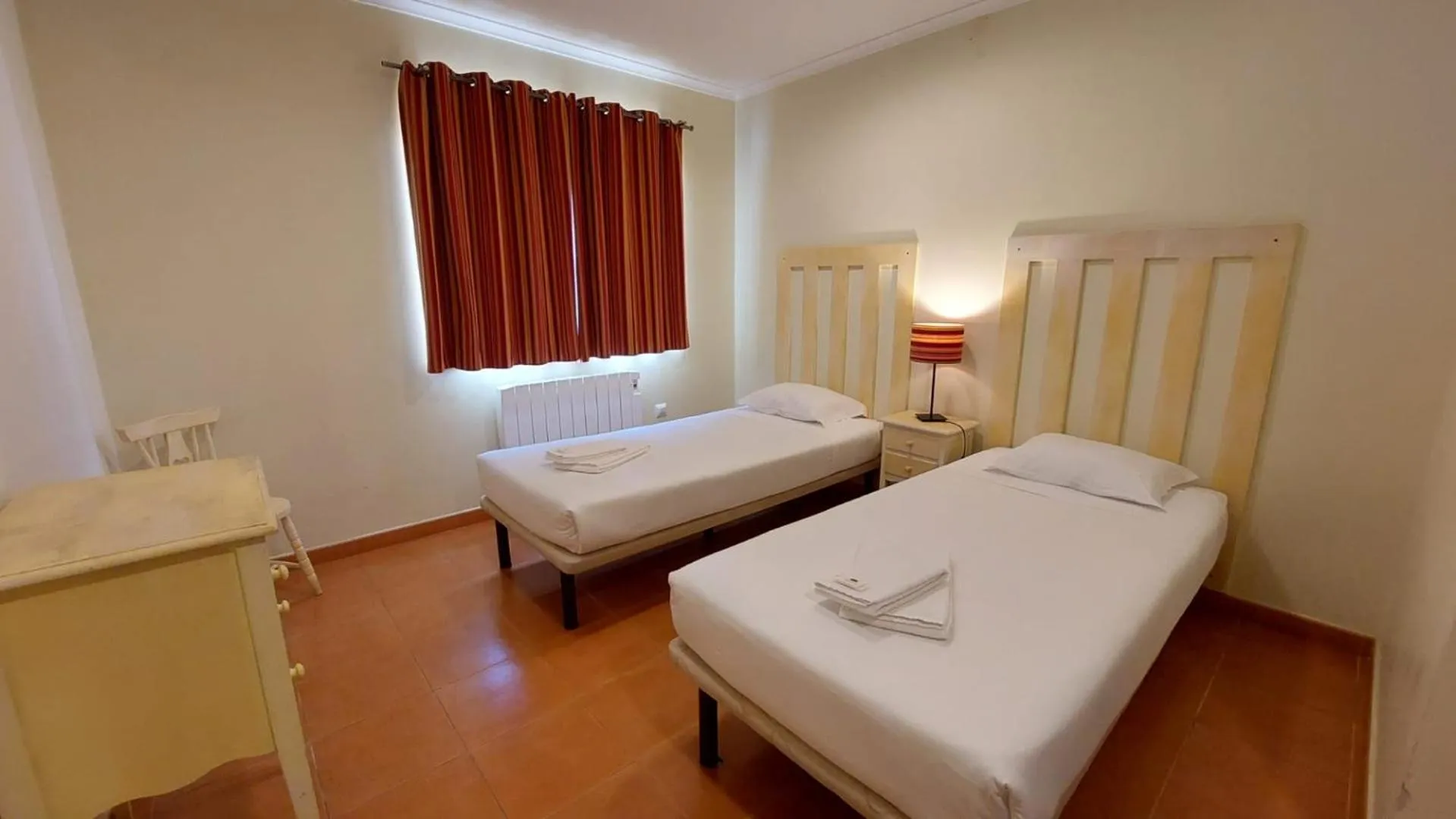 Bed in HI Alfeizerão – Pousada de Juventude