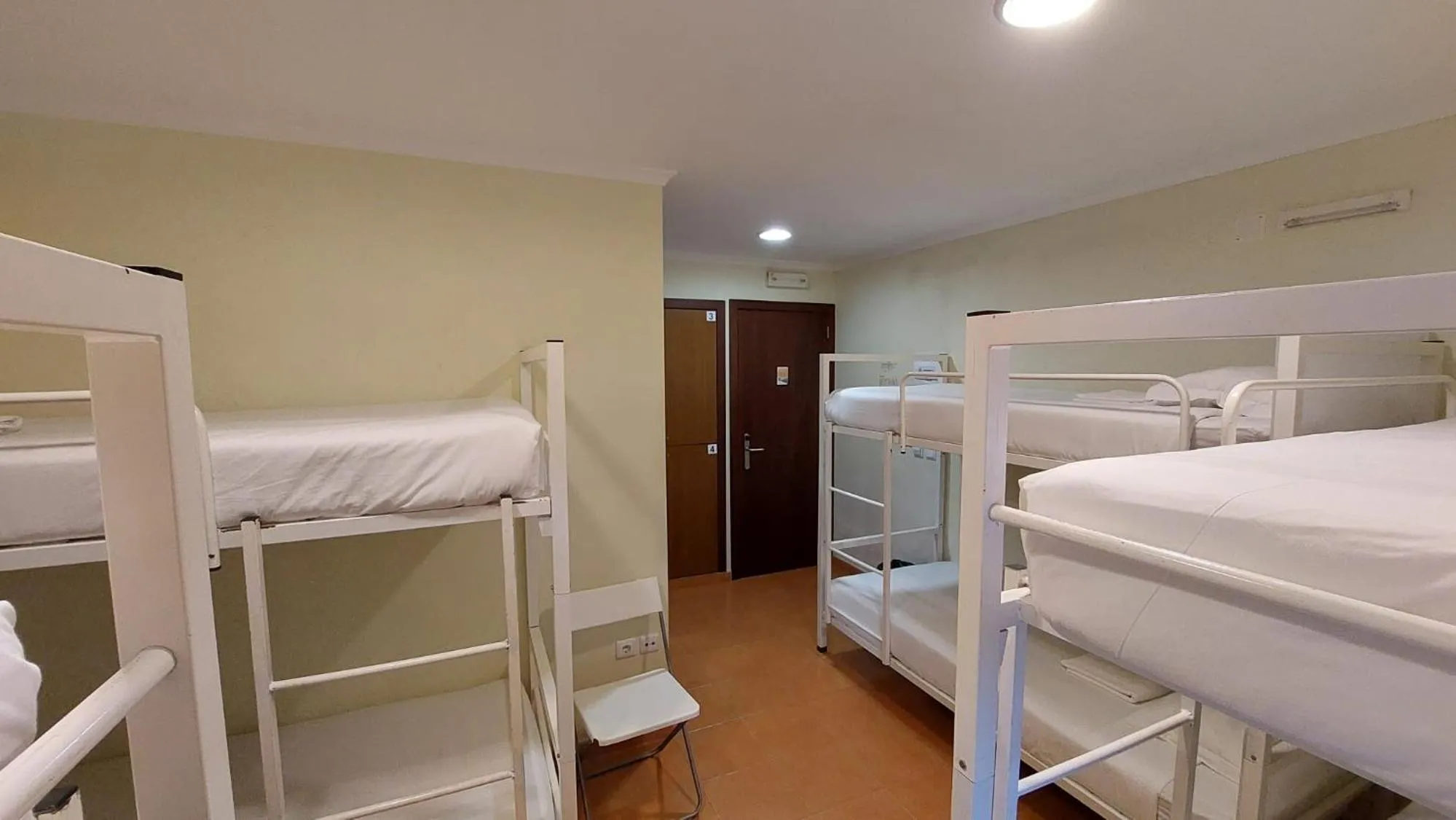 Bed in HI Alfeizerão – Pousada de Juventude