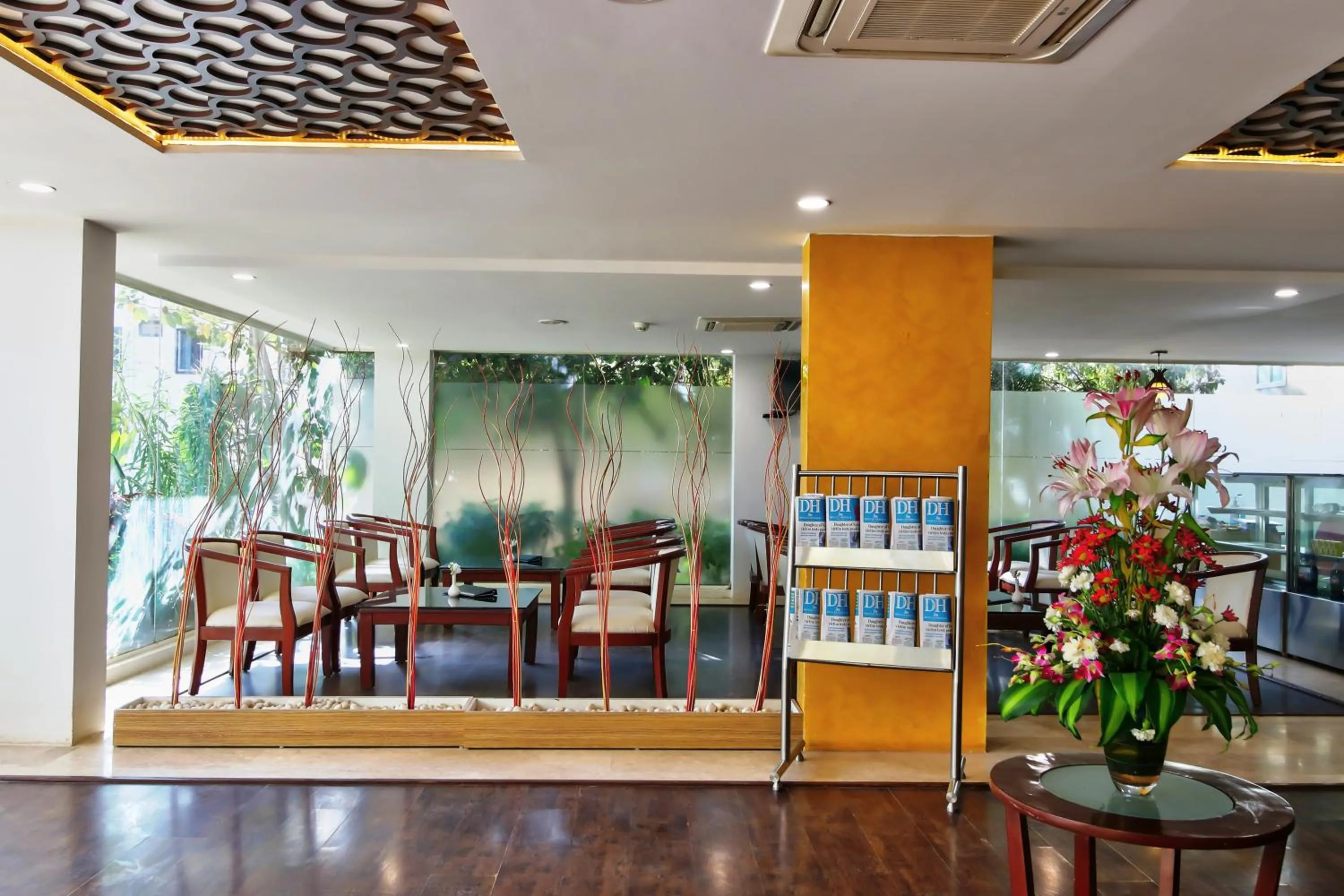 Lobby or reception in Icon Suites by Bhagini