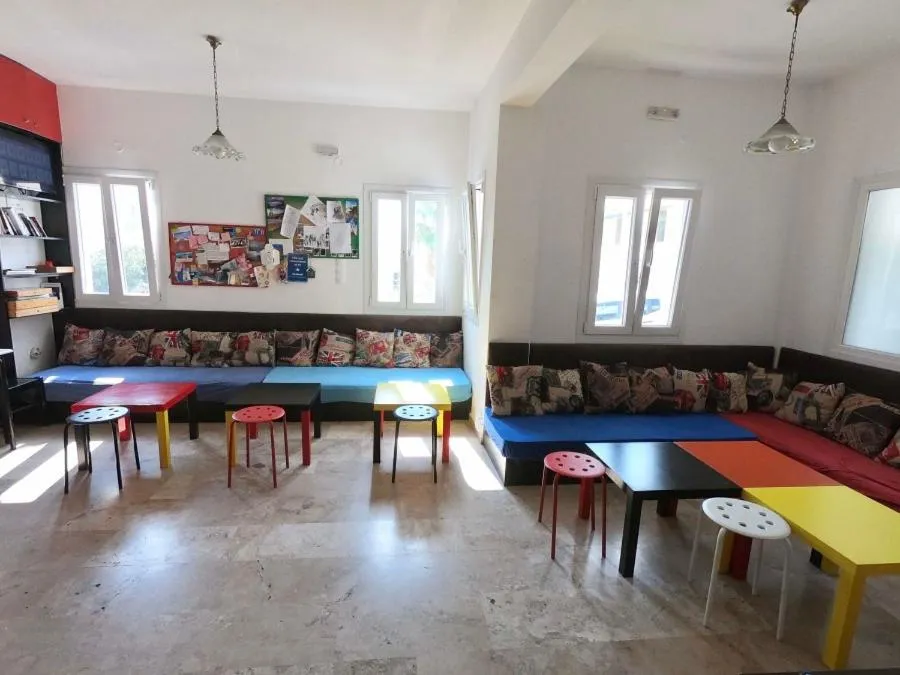 Fira Backpackers Place