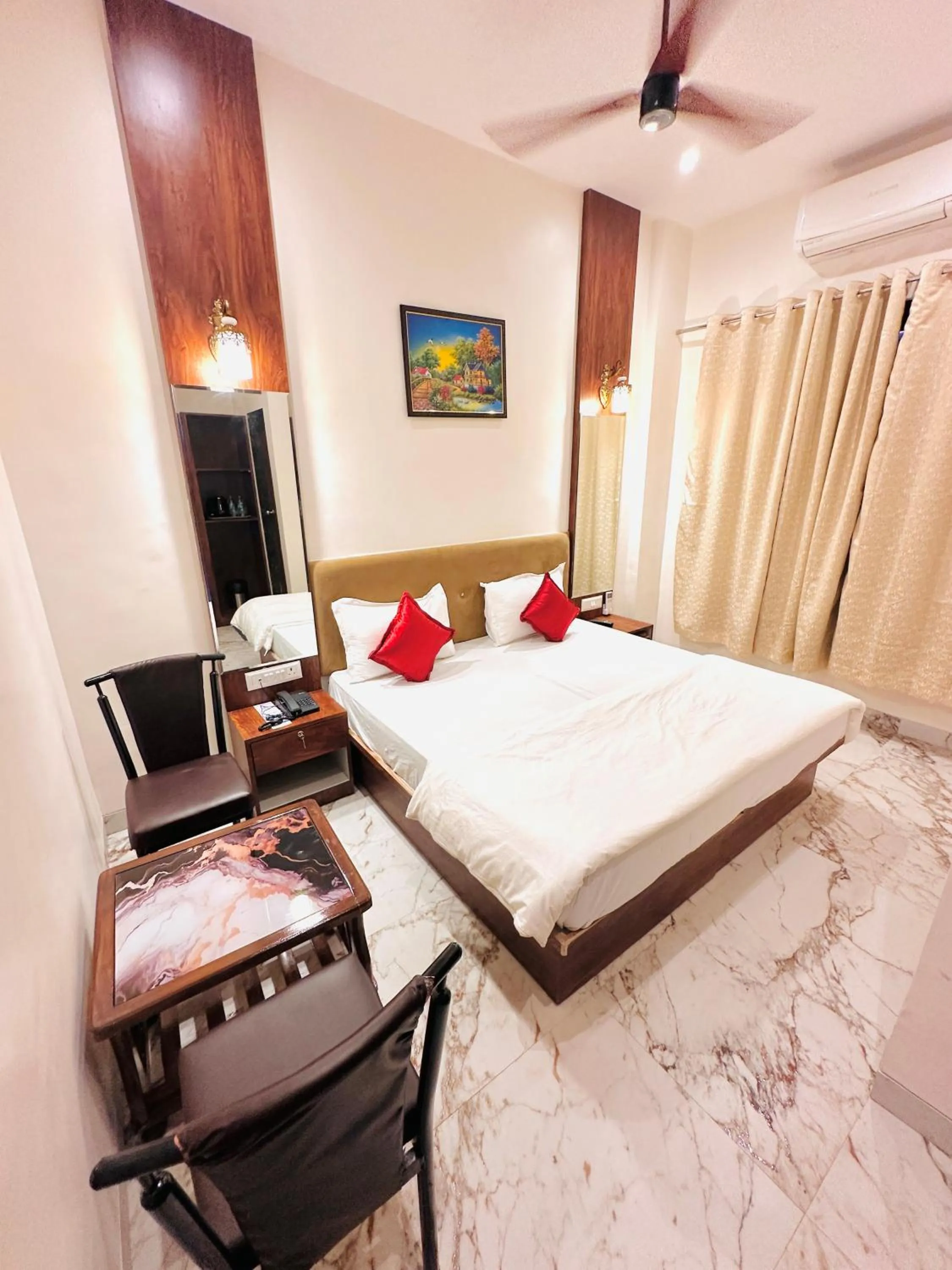 Bedroom, Bed in Hotel The Ceremony