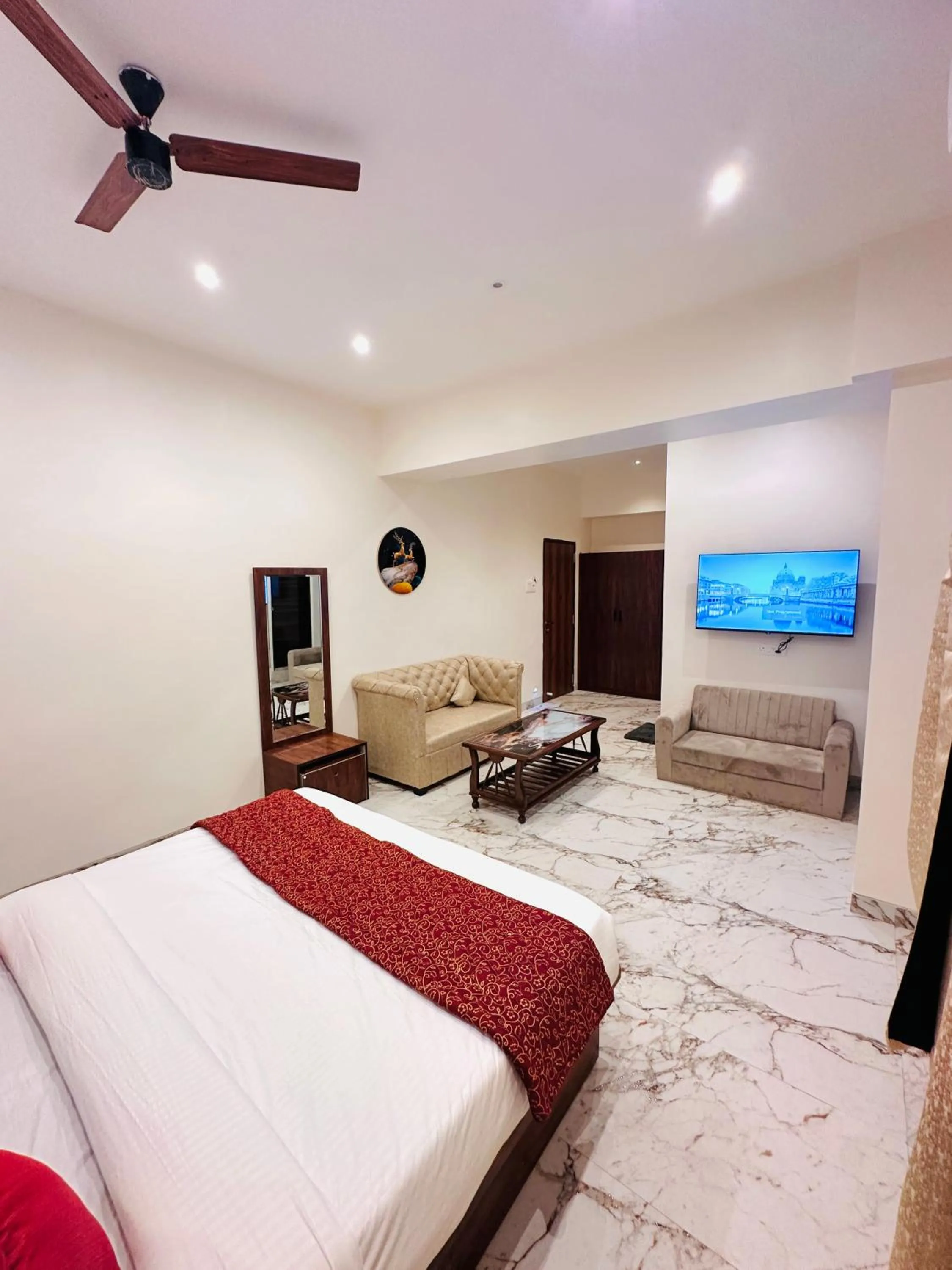 Photo of the whole room, Bed in Hotel The Ceremony