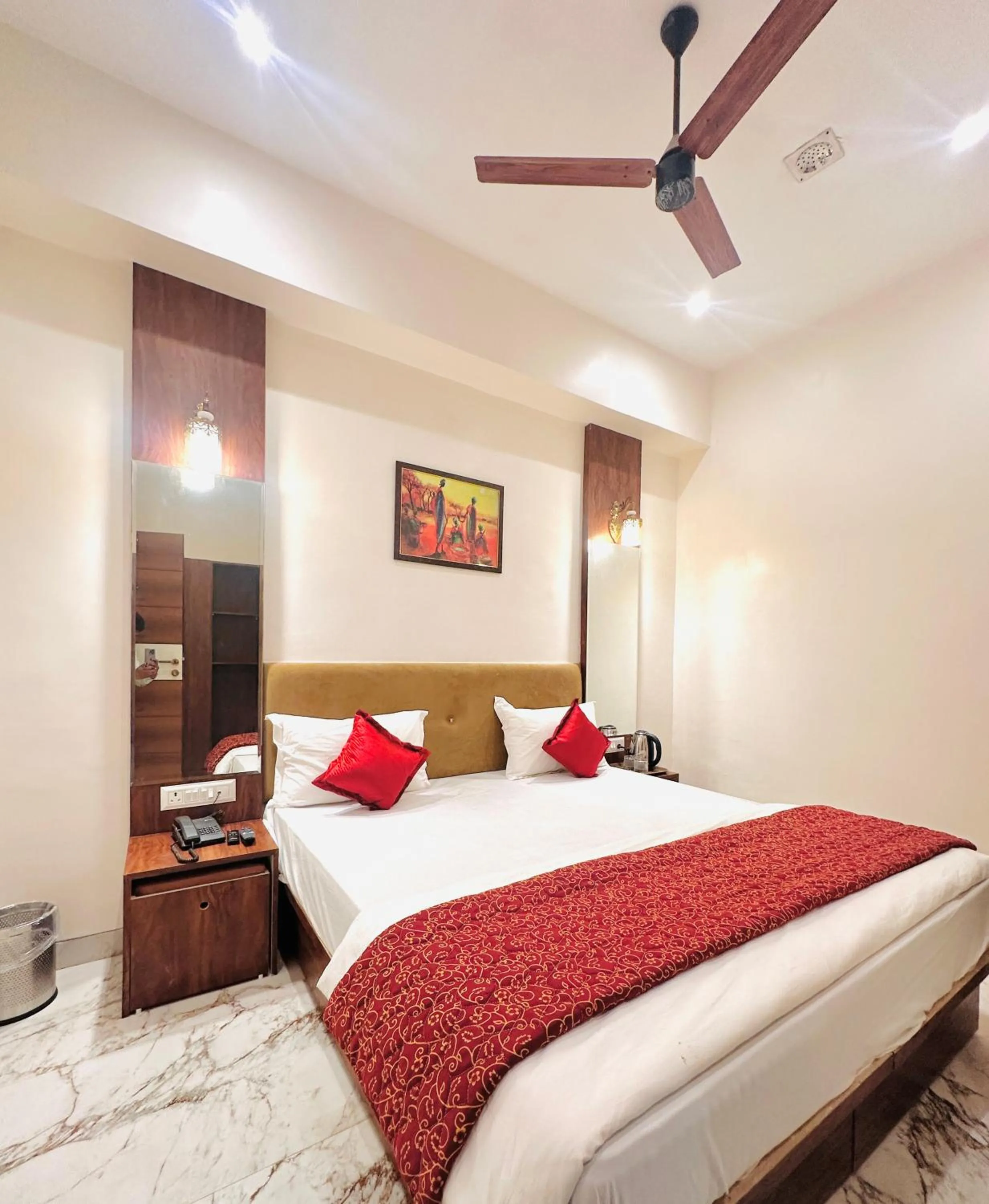 Photo of the whole room, Bed in Hotel The Ceremony