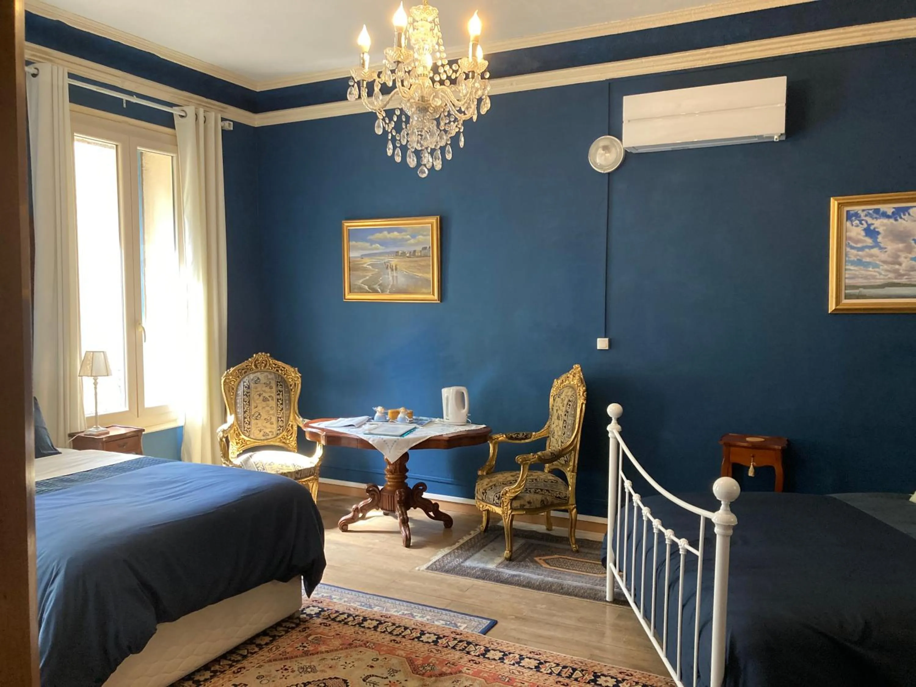 Photo of the whole room, Bed in La Villa Celine