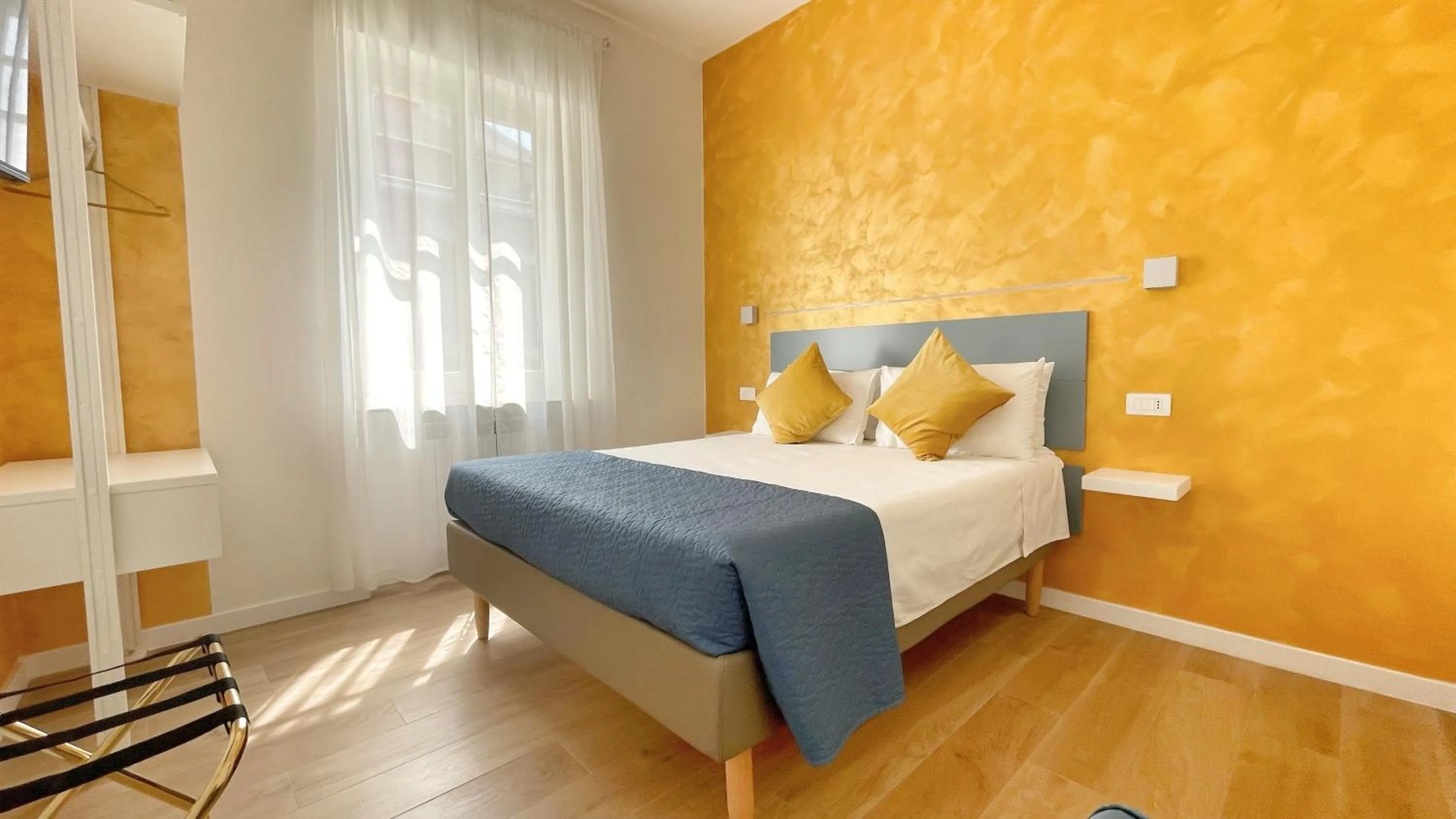 Bed in Color Houses Pescara Centro