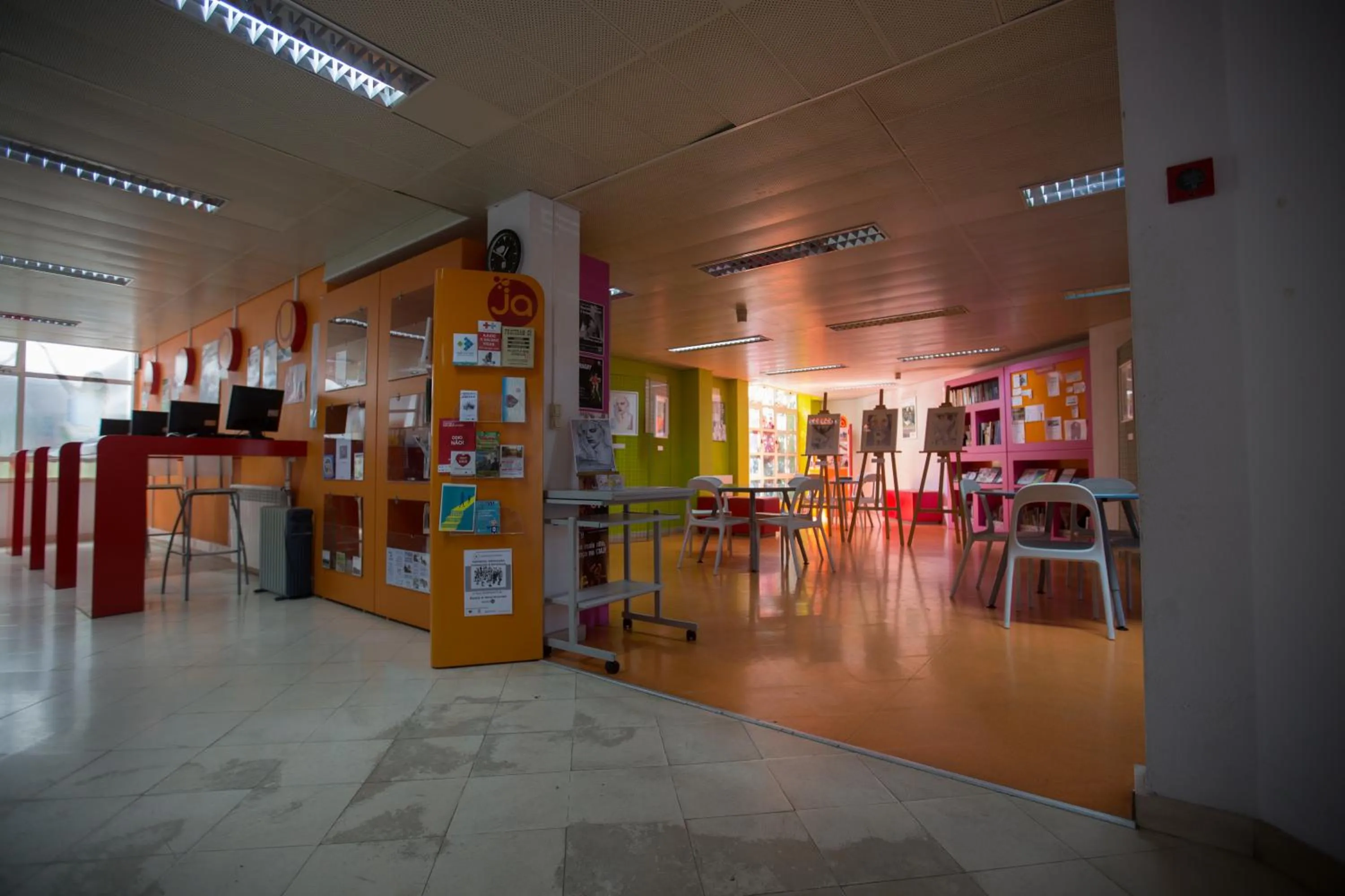 Living room in HI Aveiro – Pousada de Juventude