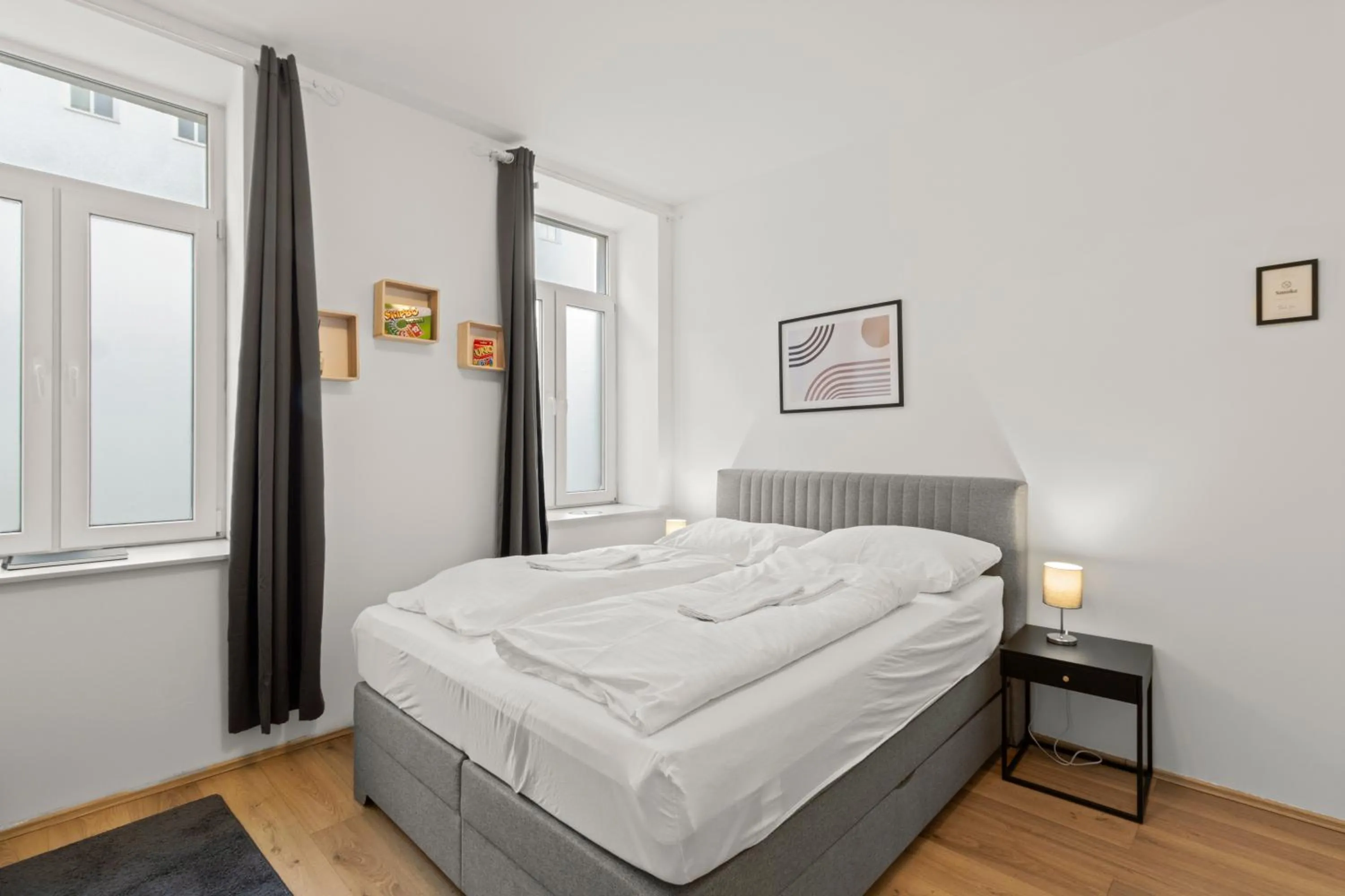 Superior One-Bedroom Apartment in FarawayHomes Studios 43