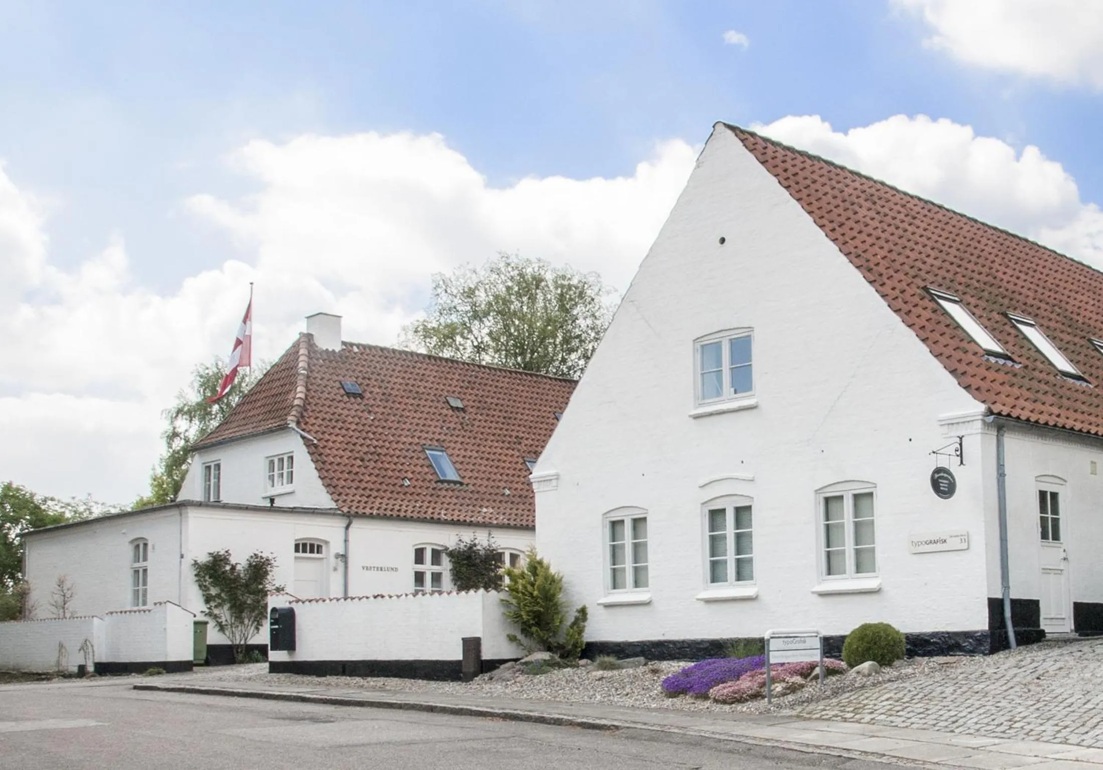 Property building in Skovridergaardens Ferielejligheder
