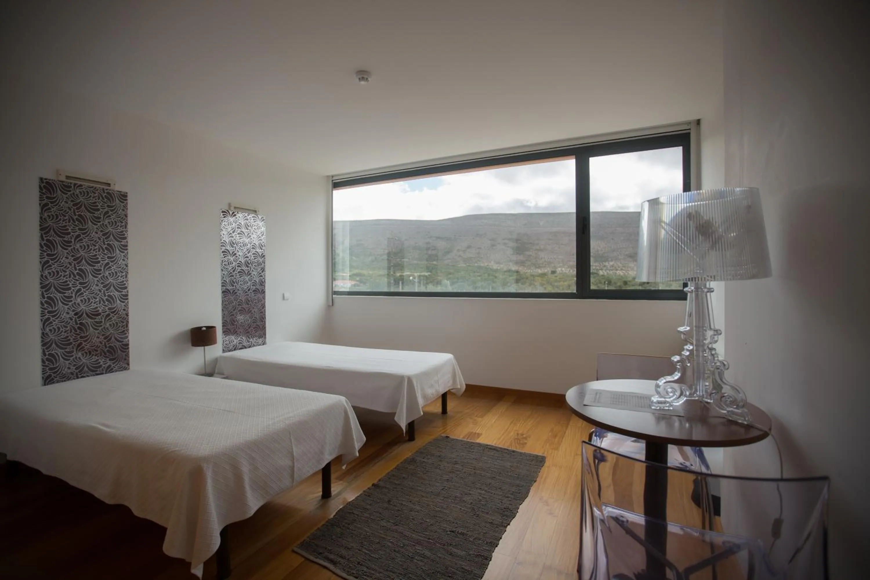 Mountain view, Bed in HI Alvados - Pousada de Juventude