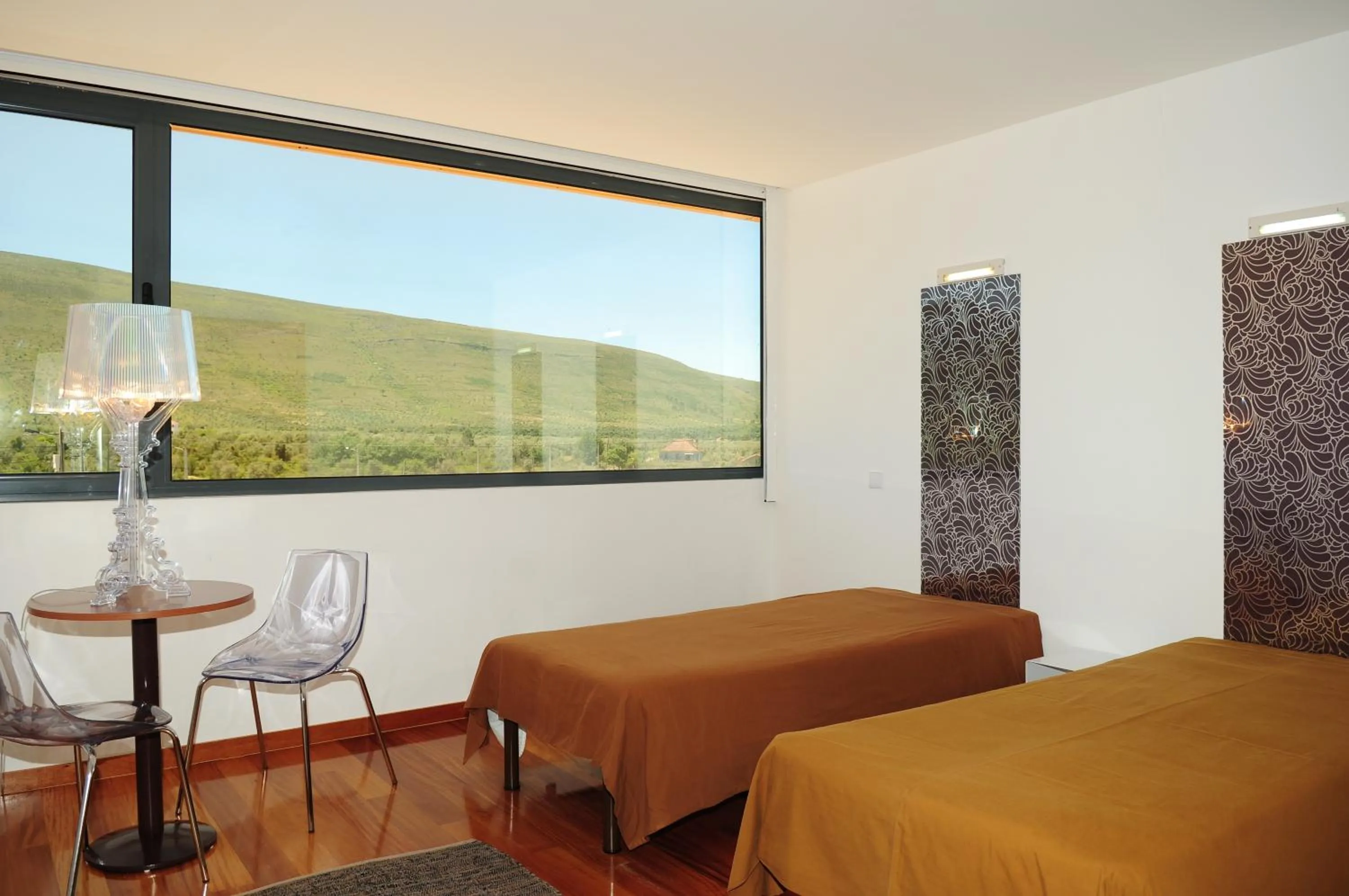 Bedroom, Bed in HI Alvados - Pousada de Juventude