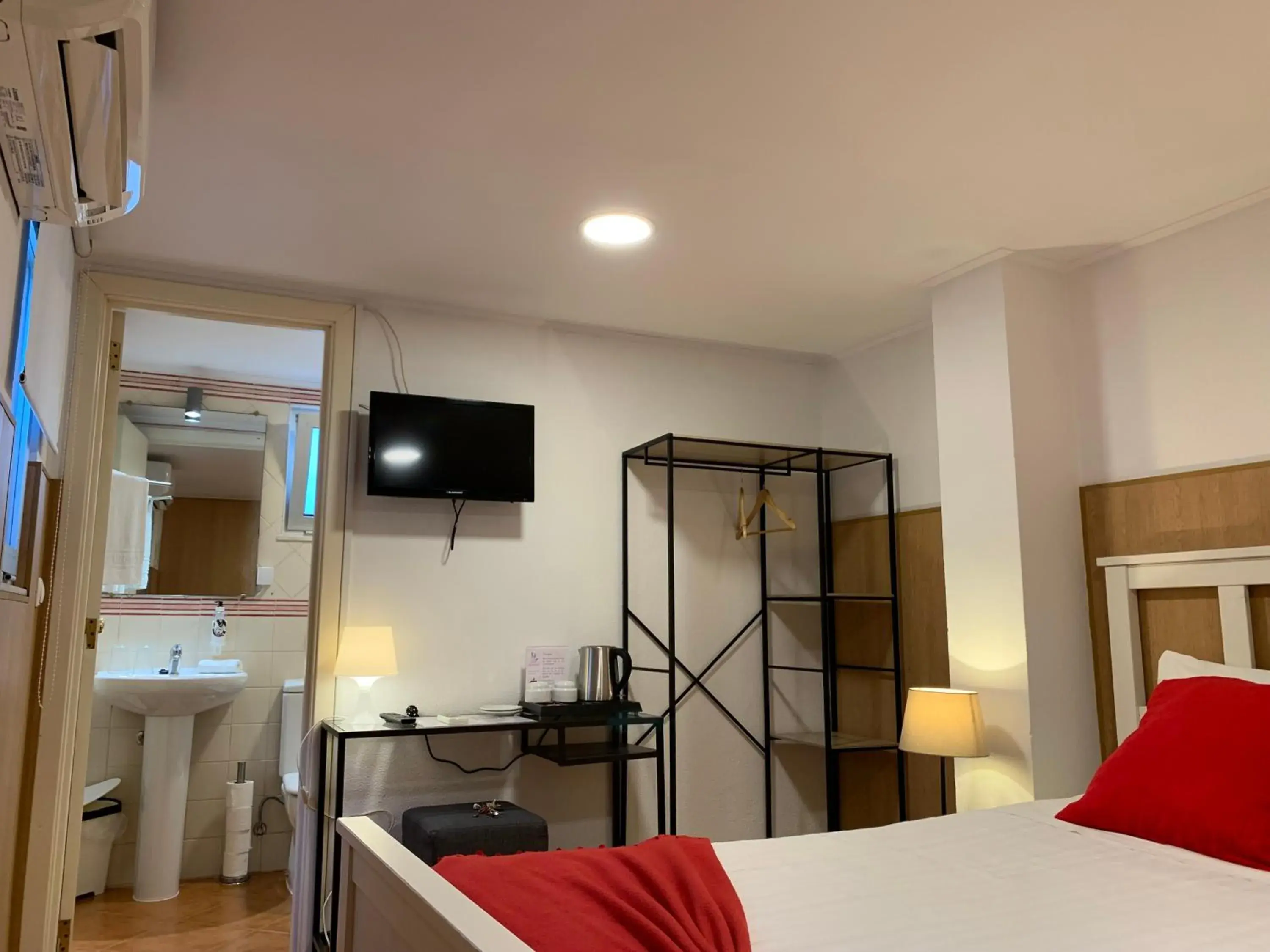 Double Room in Discovery Apartment Benfica Double Room in Discovery Apartment Benfica