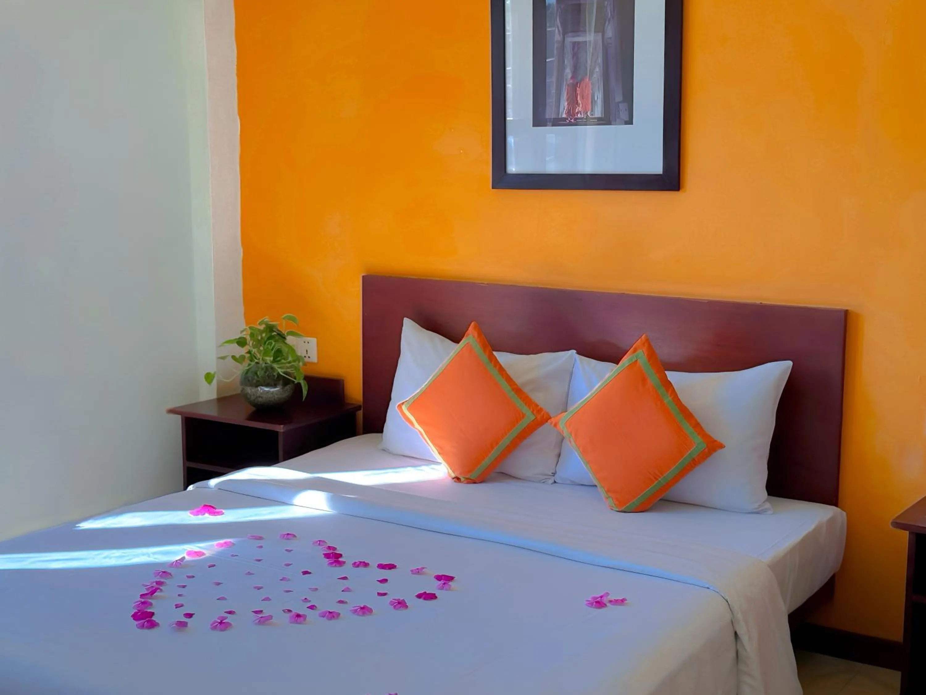 Bedroom, Bed in VPlus Hotel