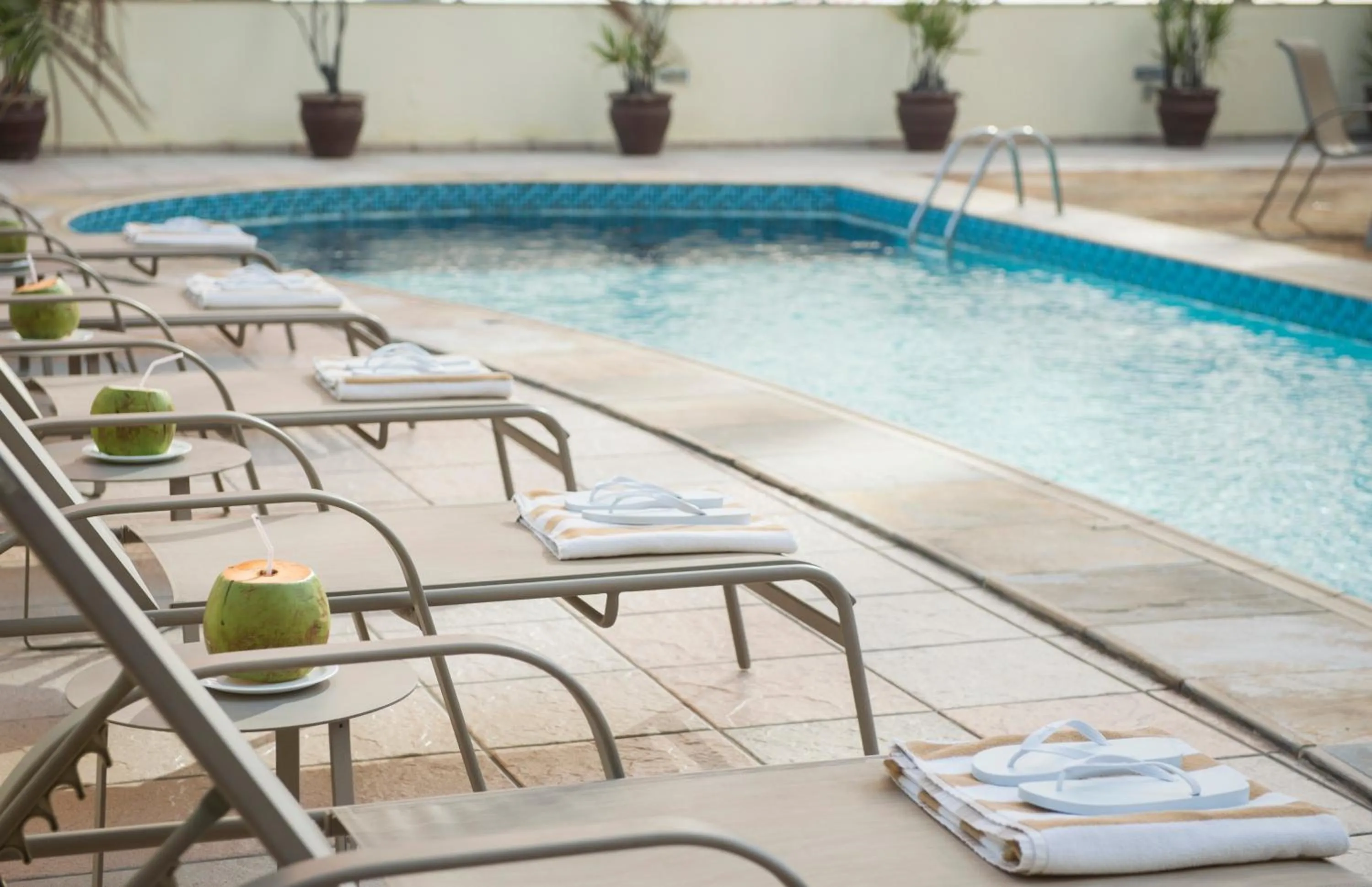 Swimming pool in Hotel Luzeiros Fortaleza