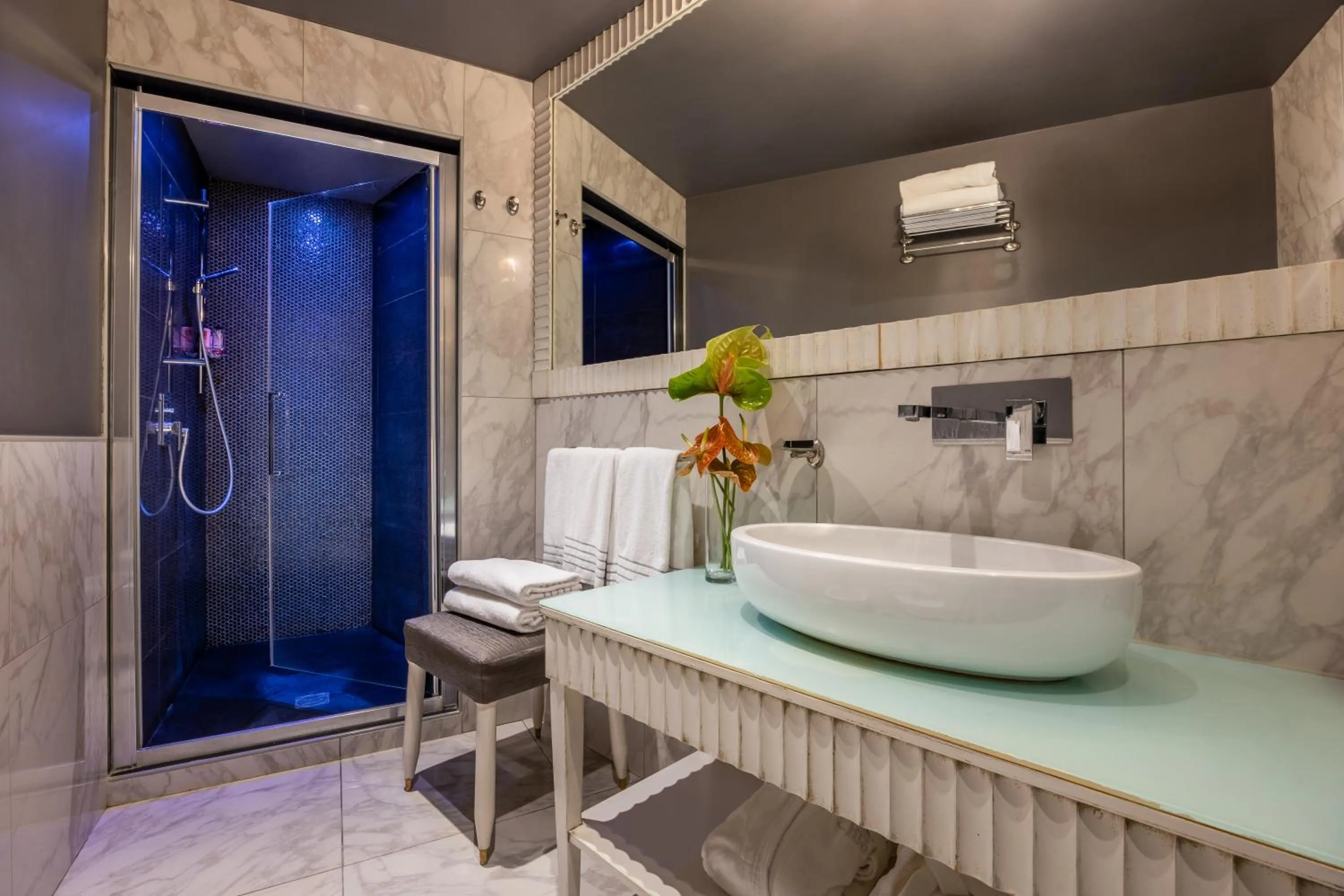 Bathroom in HT6 Hotel Roma