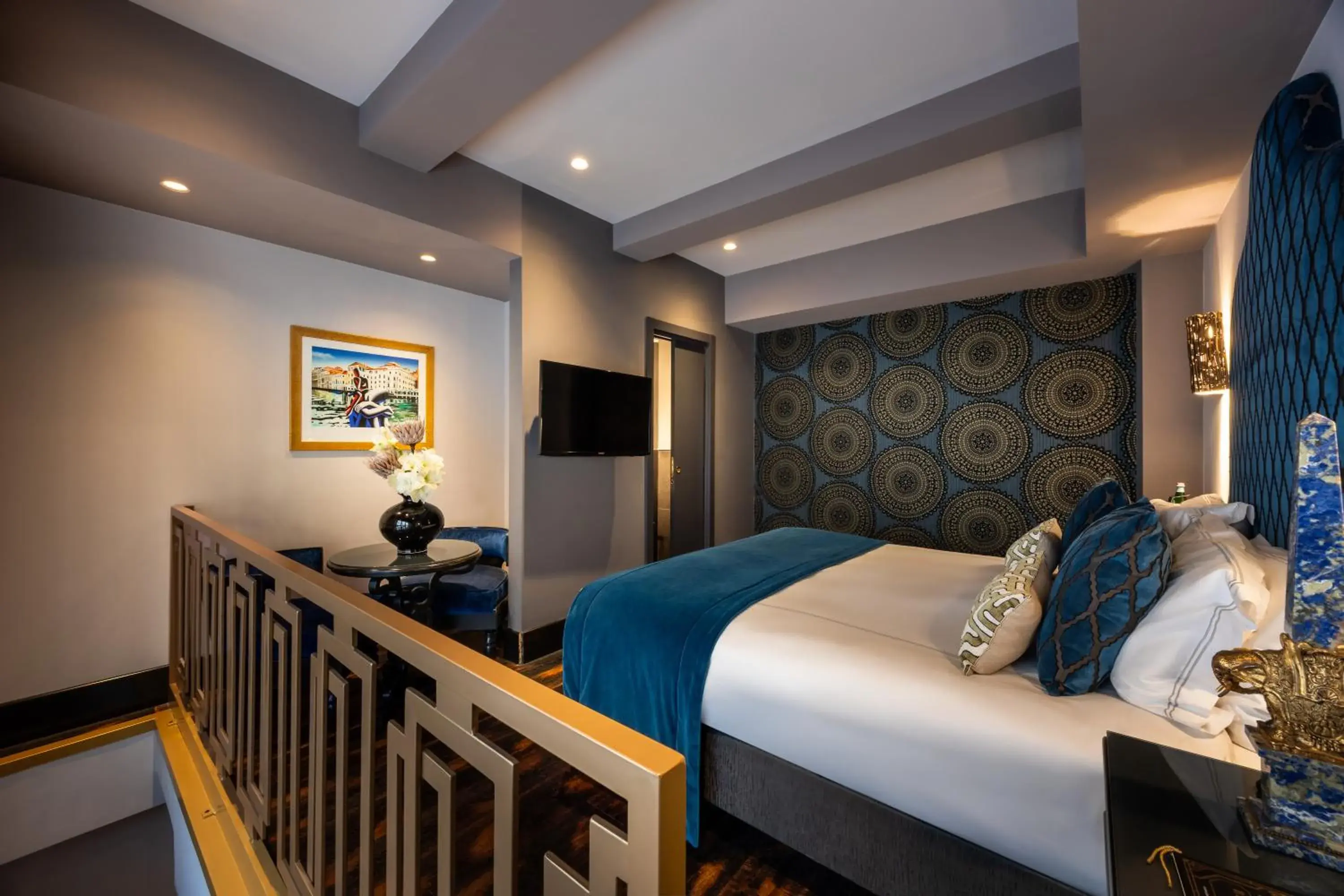 Quadruple Room - Split Level in HT6 Hotel Roma Quadruple Room - Split Level in HT6 Hotel Roma