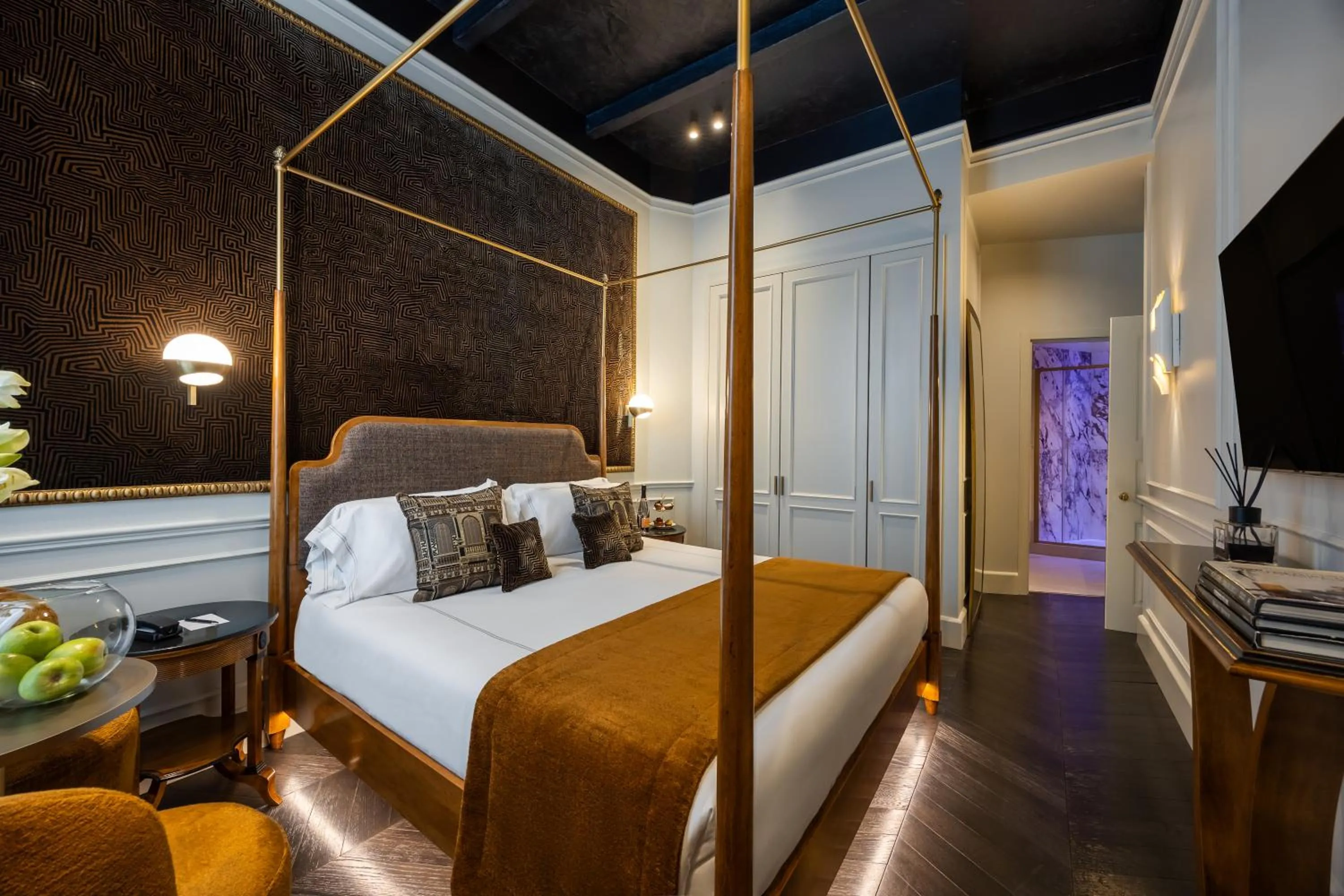 Bed in HT6 Hotel Roma