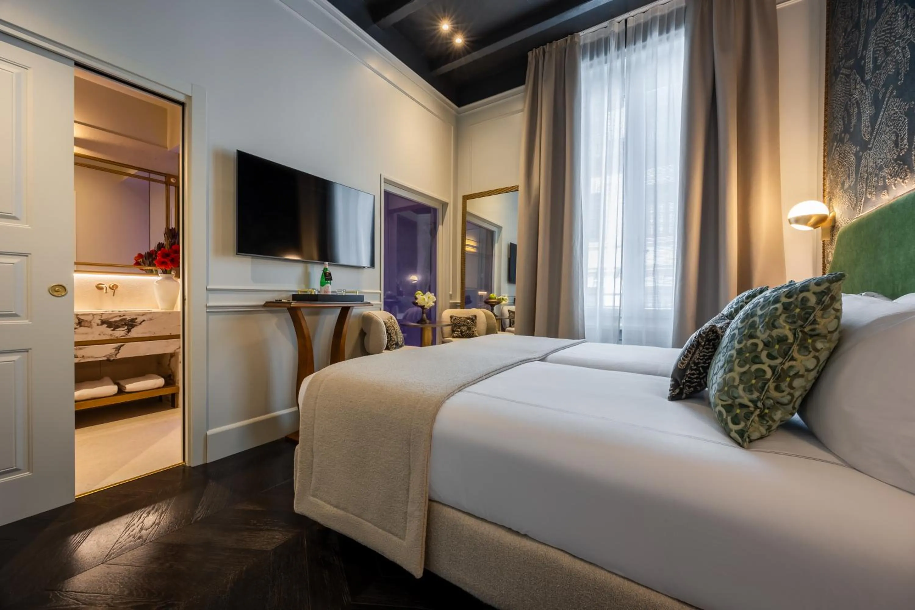 Bed in HT6 Hotel Roma