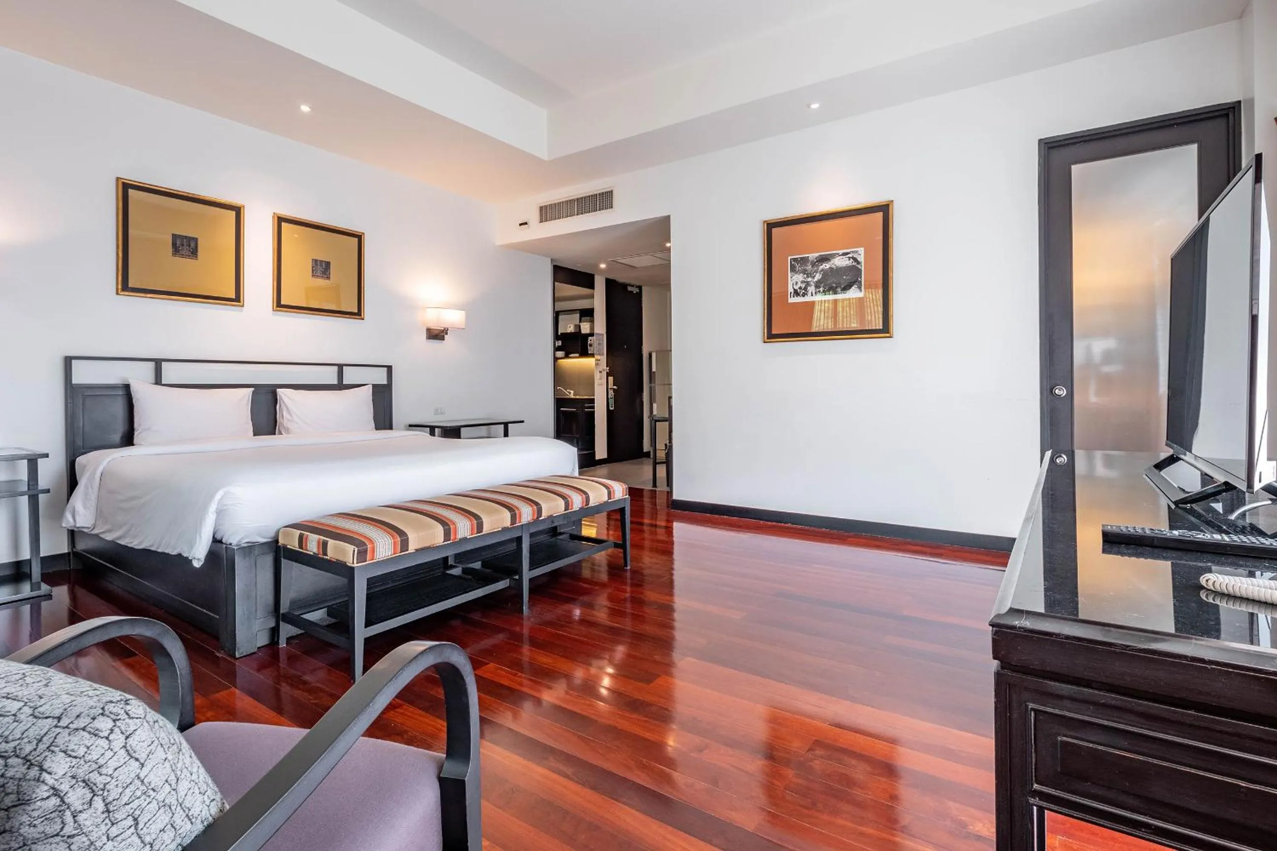 Bed in Luxe Residence