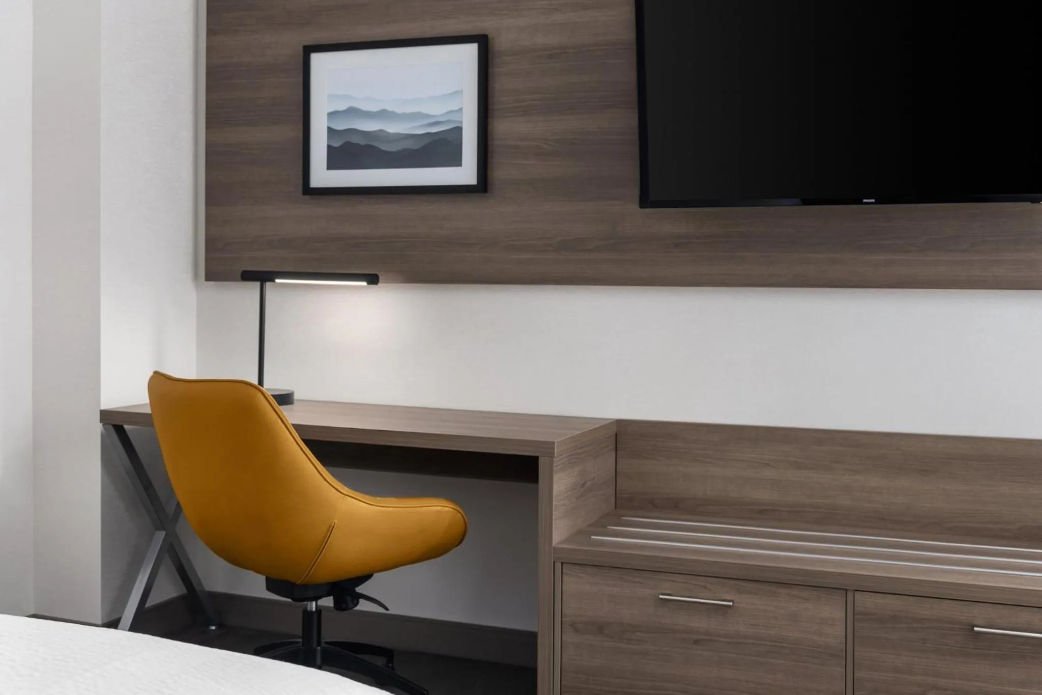 Photo of the whole room in Holiday Inn Express Montreal Airport - St-Laurent by IHG