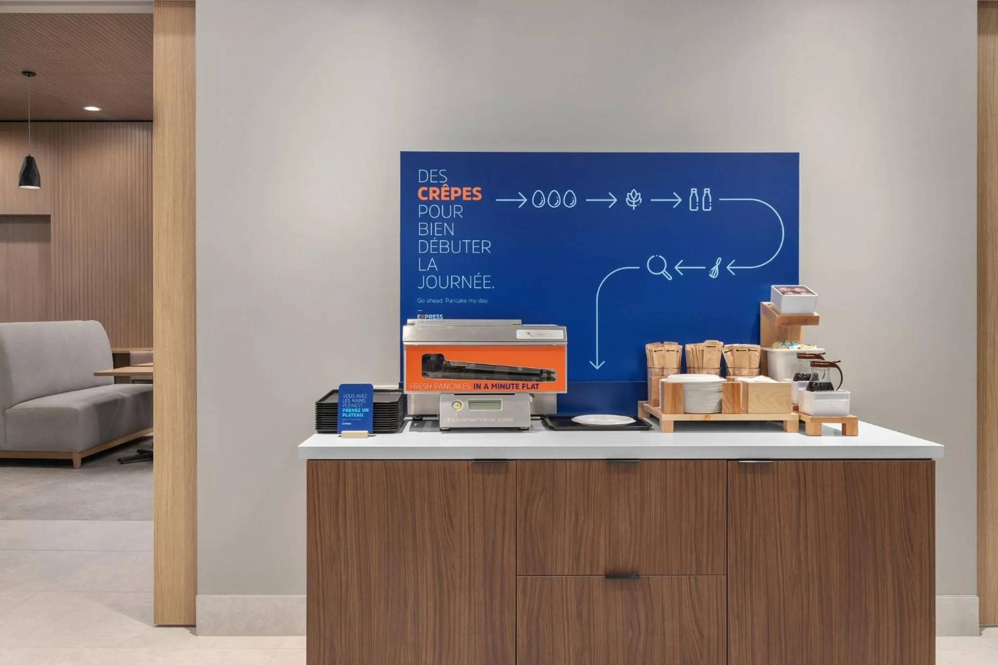 Breakfast in Holiday Inn Express Montreal Airport - St-Laurent by IHG