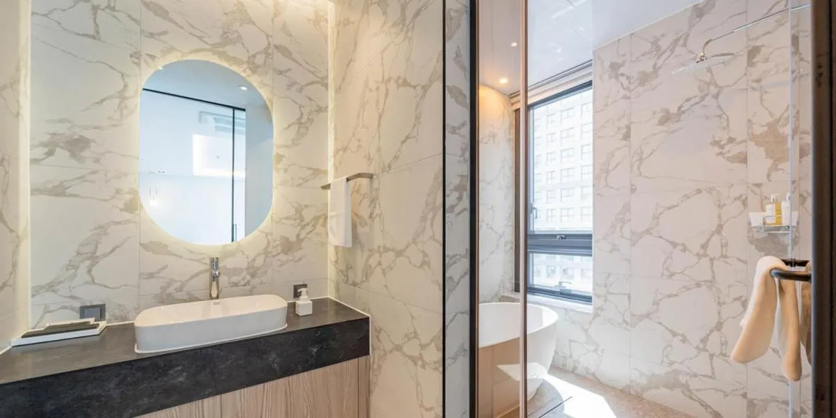 Shower in The hound hotel bandalseom2