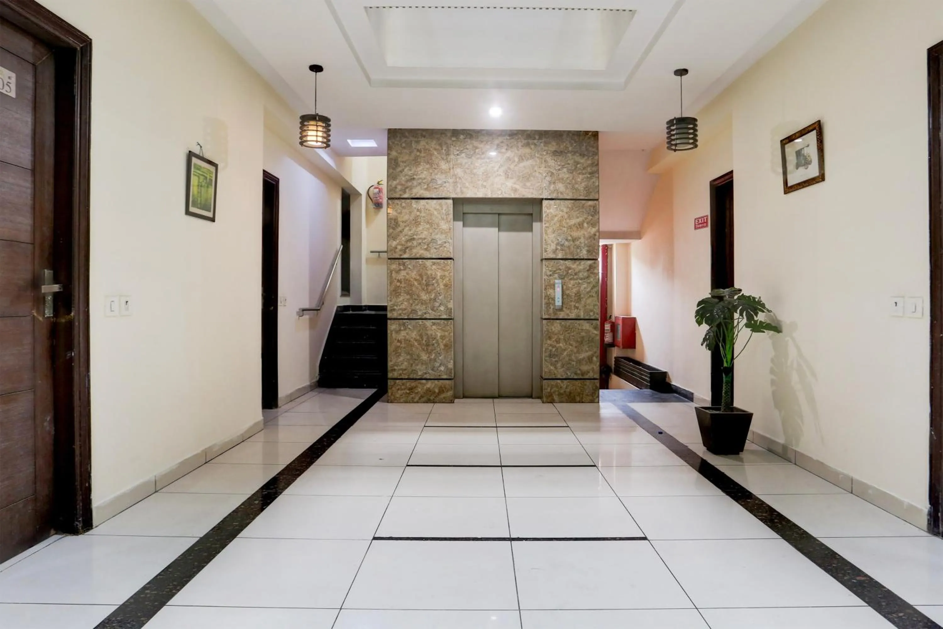 Lobby or reception in Super Collection O Railway Station Road Near Clock Tower