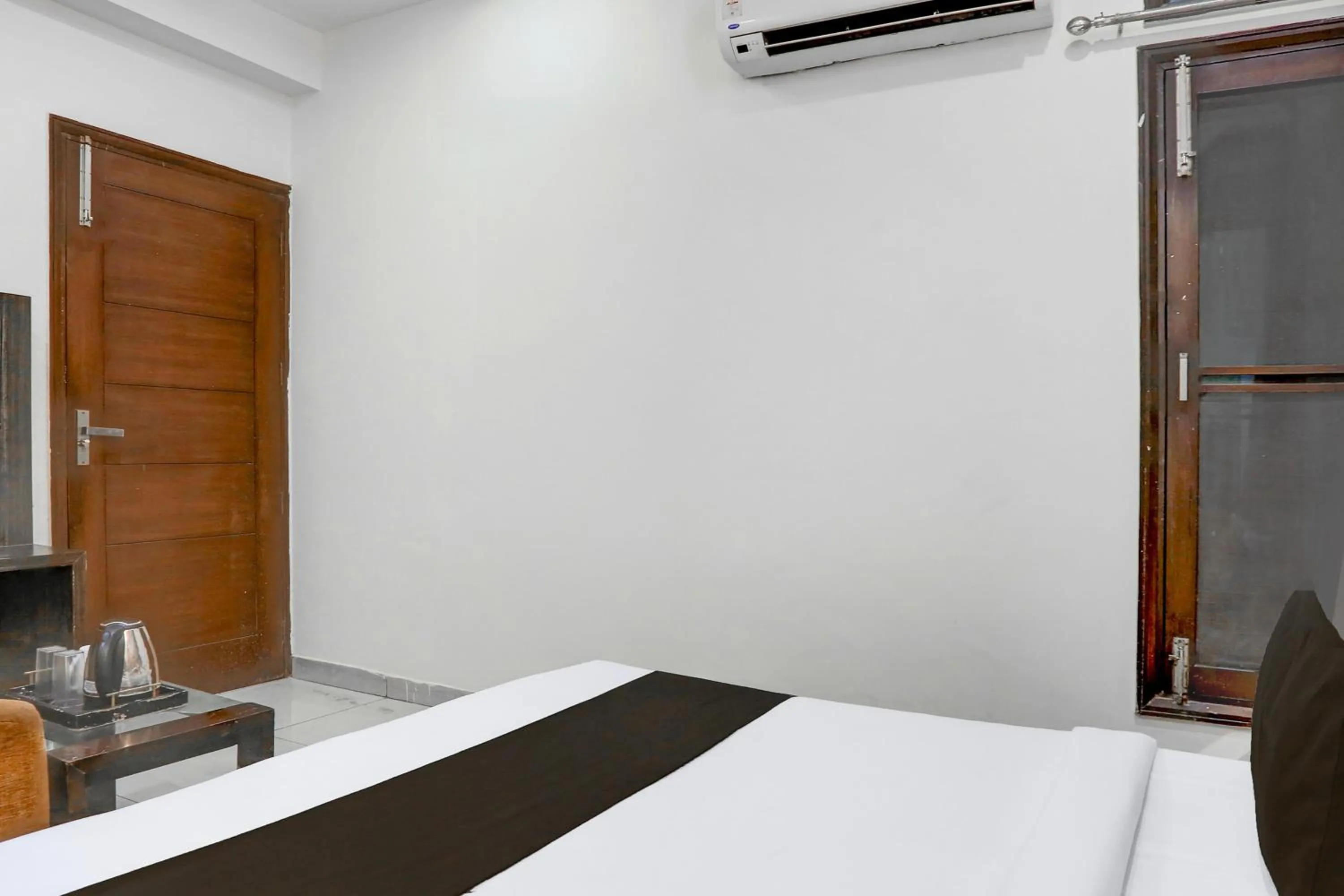 Bedroom, Bed in Super Collection O Railway Station Road Near Clock Tower