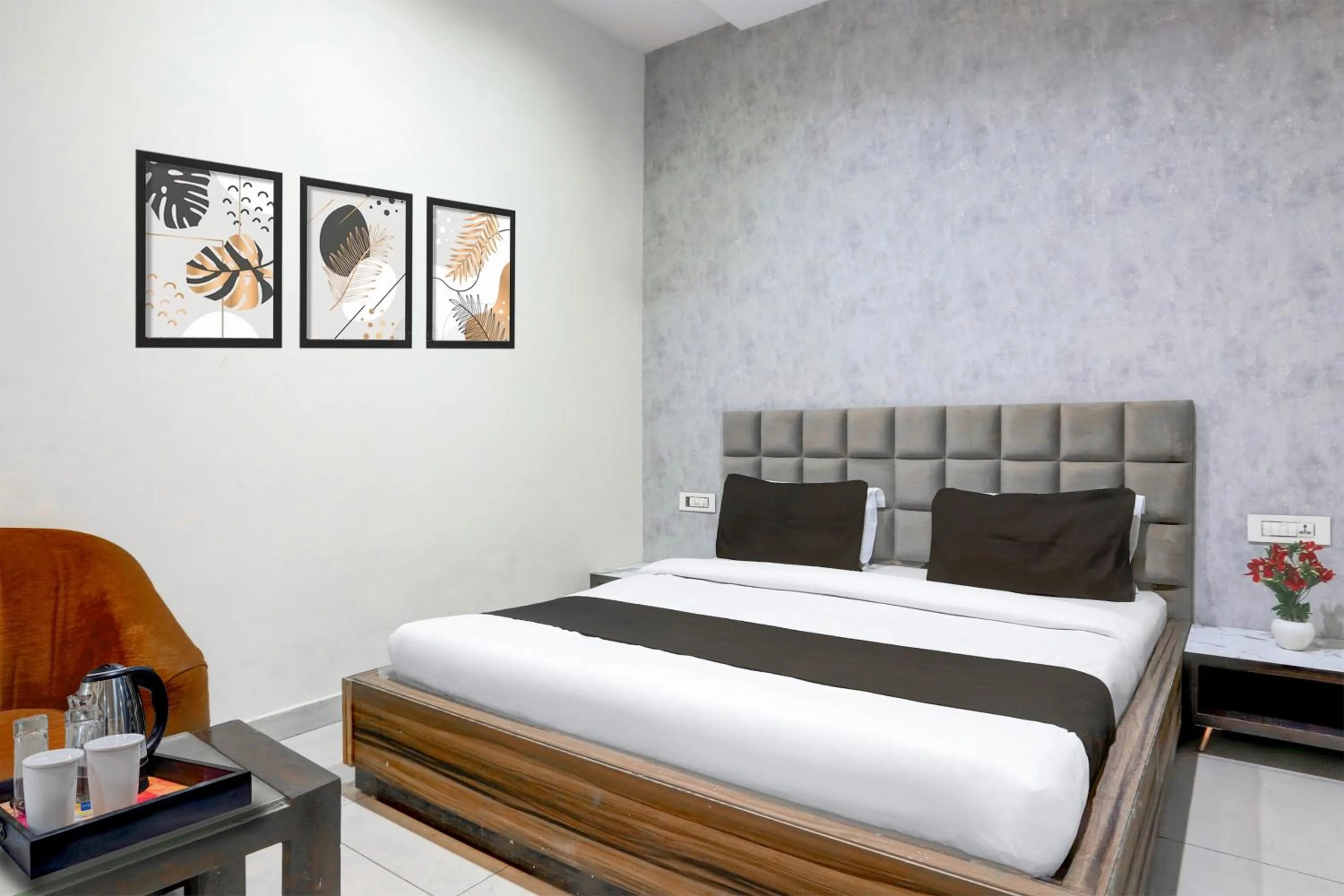 Bedroom, Bed in Super Collection O Railway Station Road Near Clock Tower