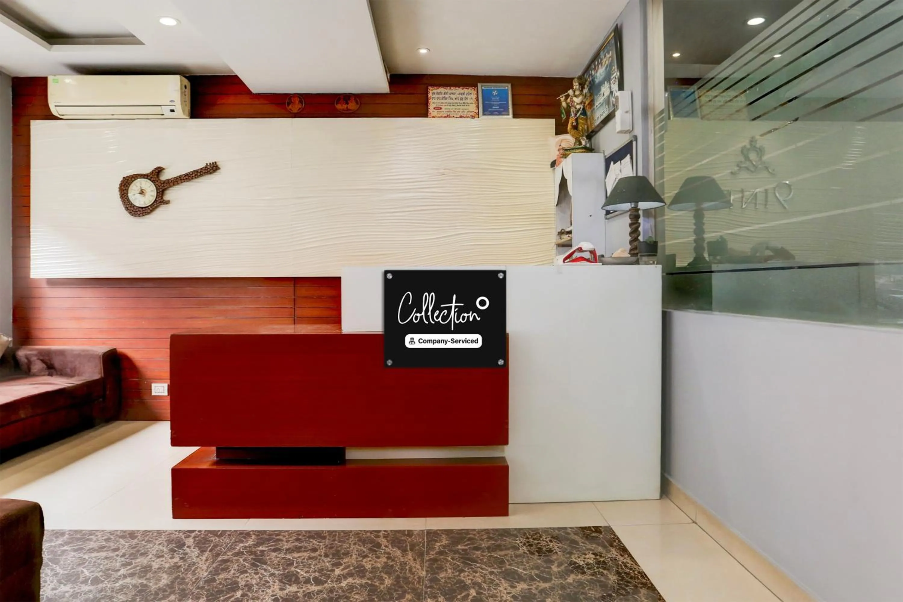 Lobby or reception in Super Collection O Railway Station Road Near Clock Tower
