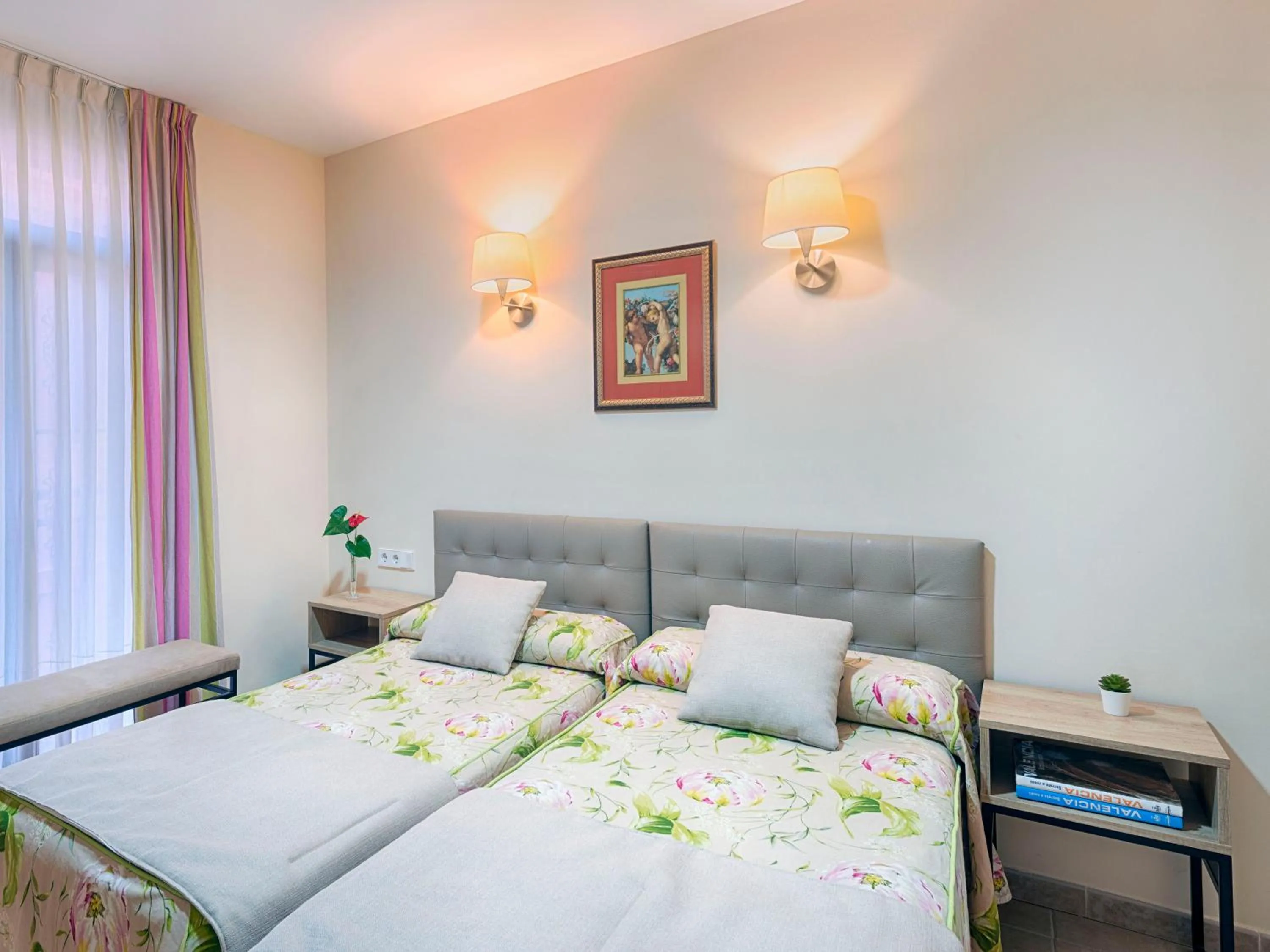 Bedroom, Bed in Hostal Antigua Morellana