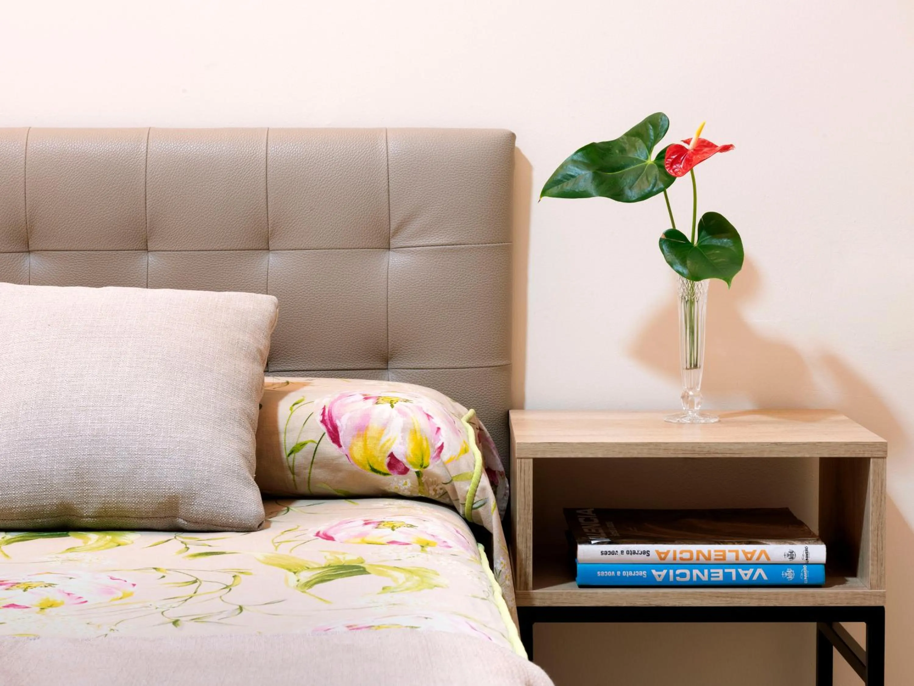 Bedroom, Bed in Hostal Antigua Morellana