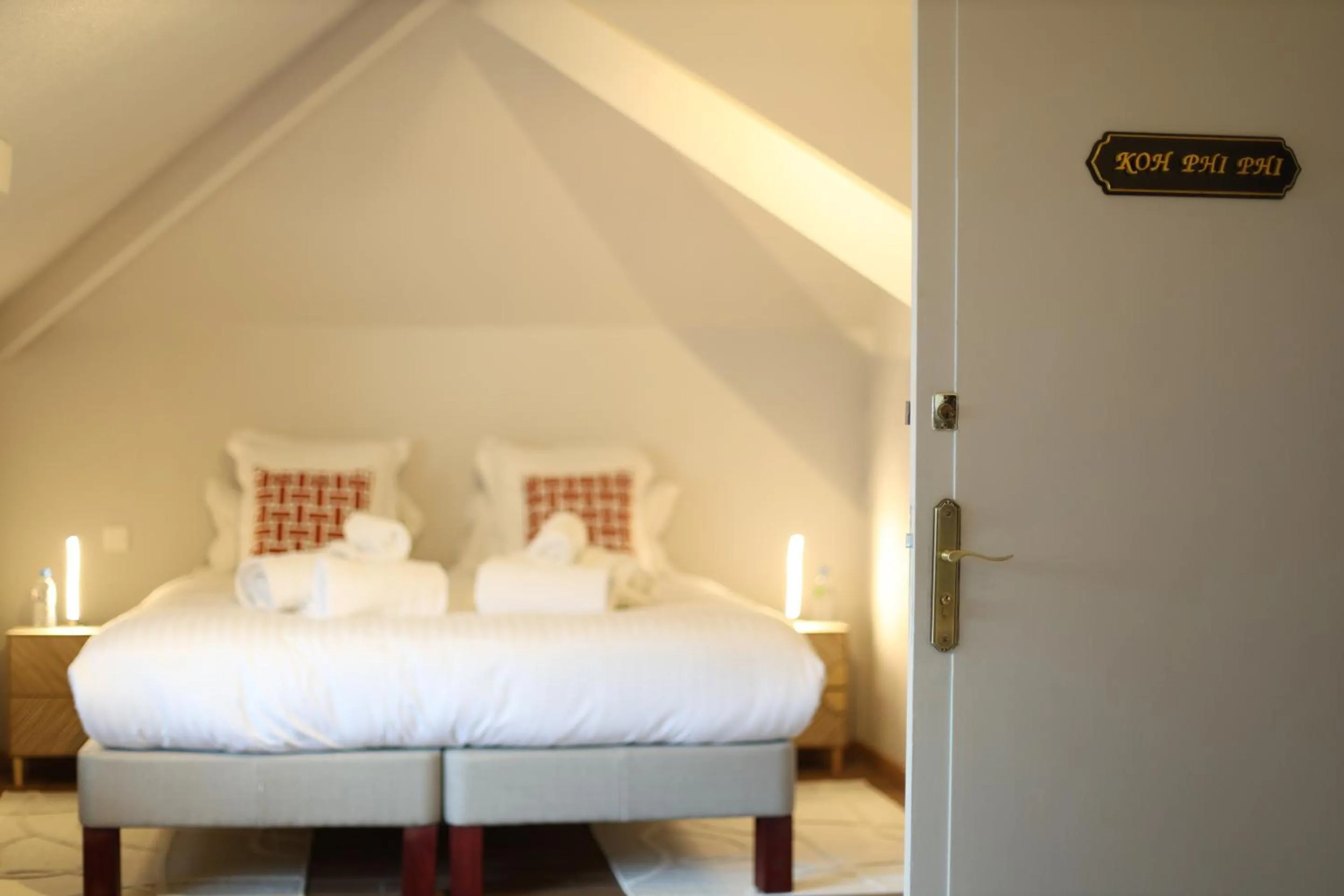 Double Room with Private Bathroom in Erawan Boutique Hôtel
