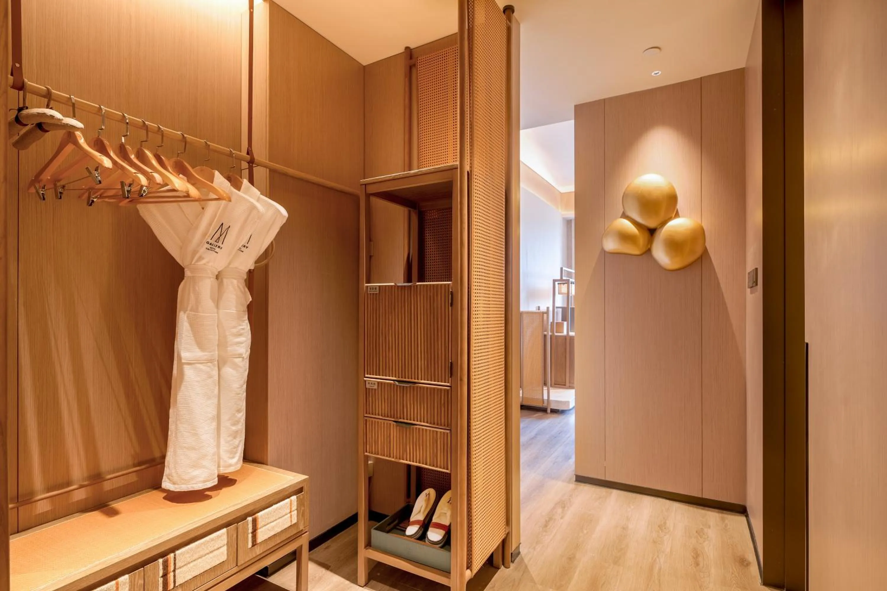 wardrobe in Chengdu Expo Waterfall Hotel - MGallery Collection