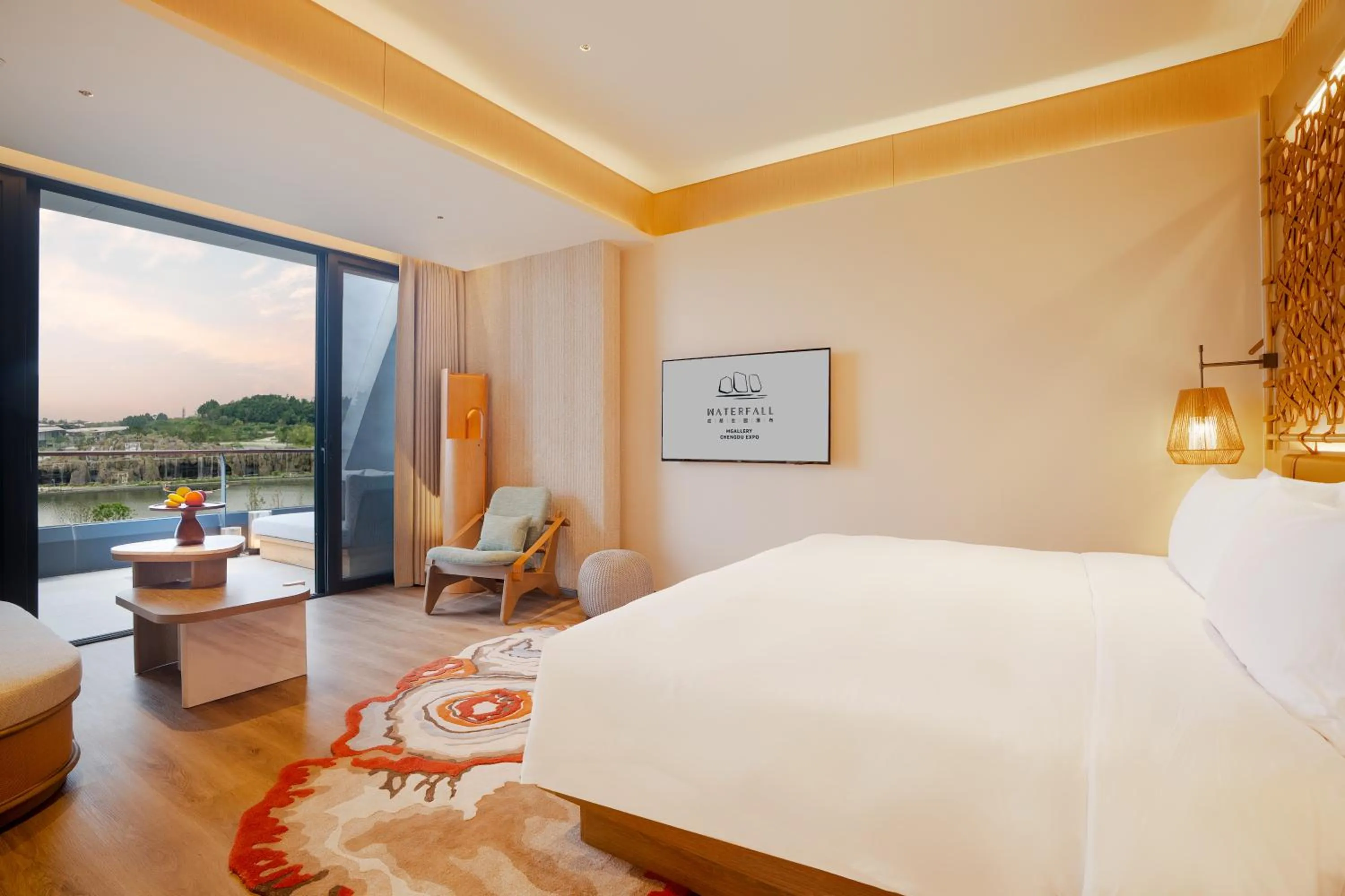 Bedroom, Bed in Chengdu Expo Waterfall Hotel - MGallery Collection