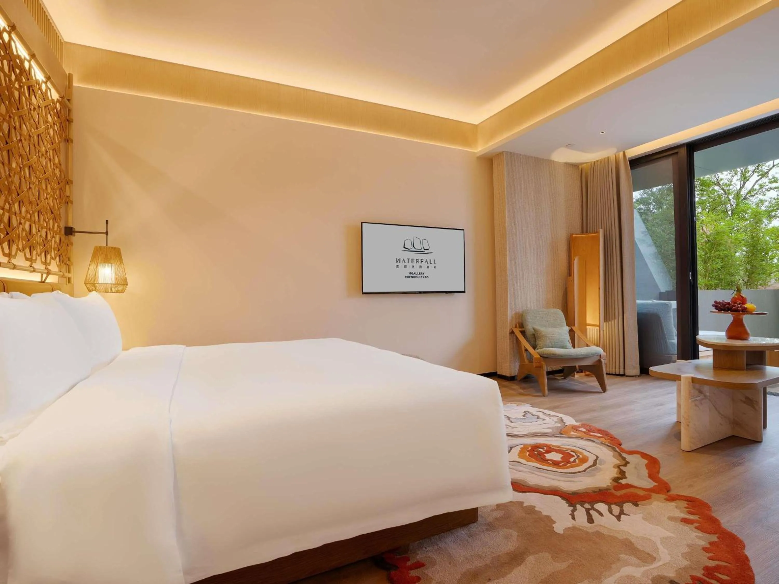 Bedroom, Bed in Chengdu Expo Waterfall Hotel - MGallery Collection