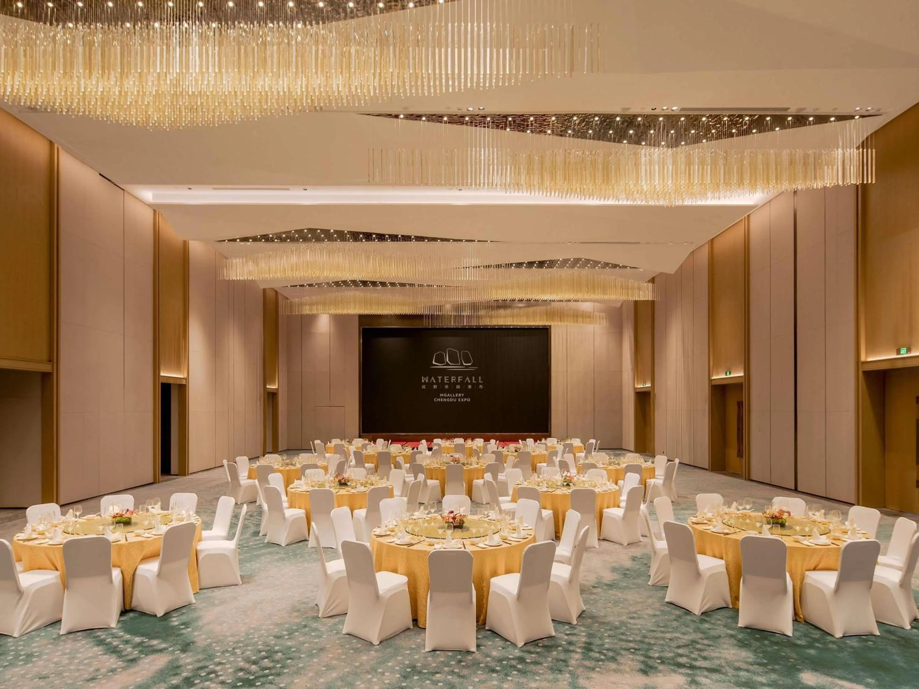 Meeting/conference room in Chengdu Expo Waterfall Hotel - MGallery Collection
