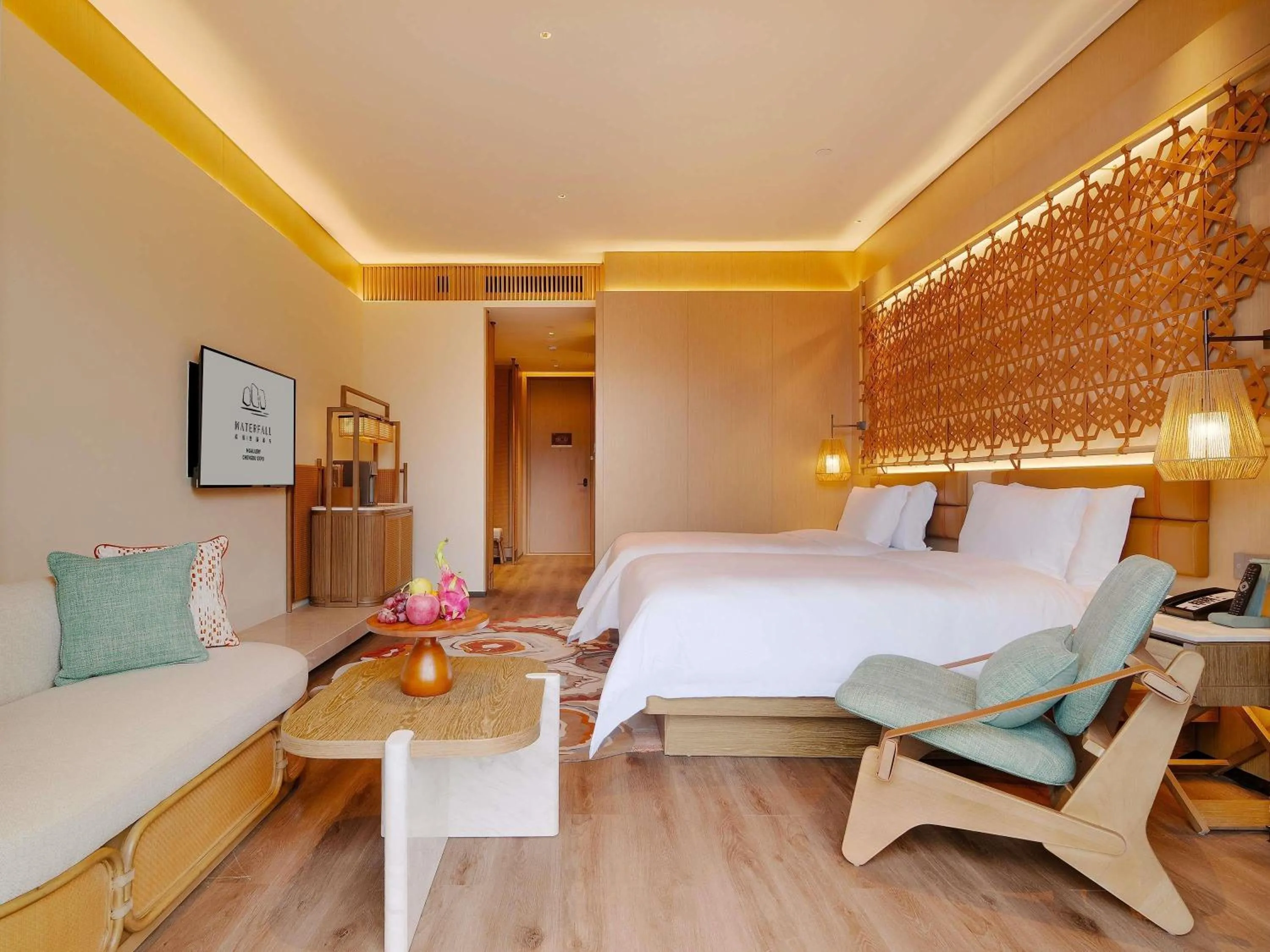 Bedroom, Bed in Chengdu Expo Waterfall Hotel - MGallery Collection