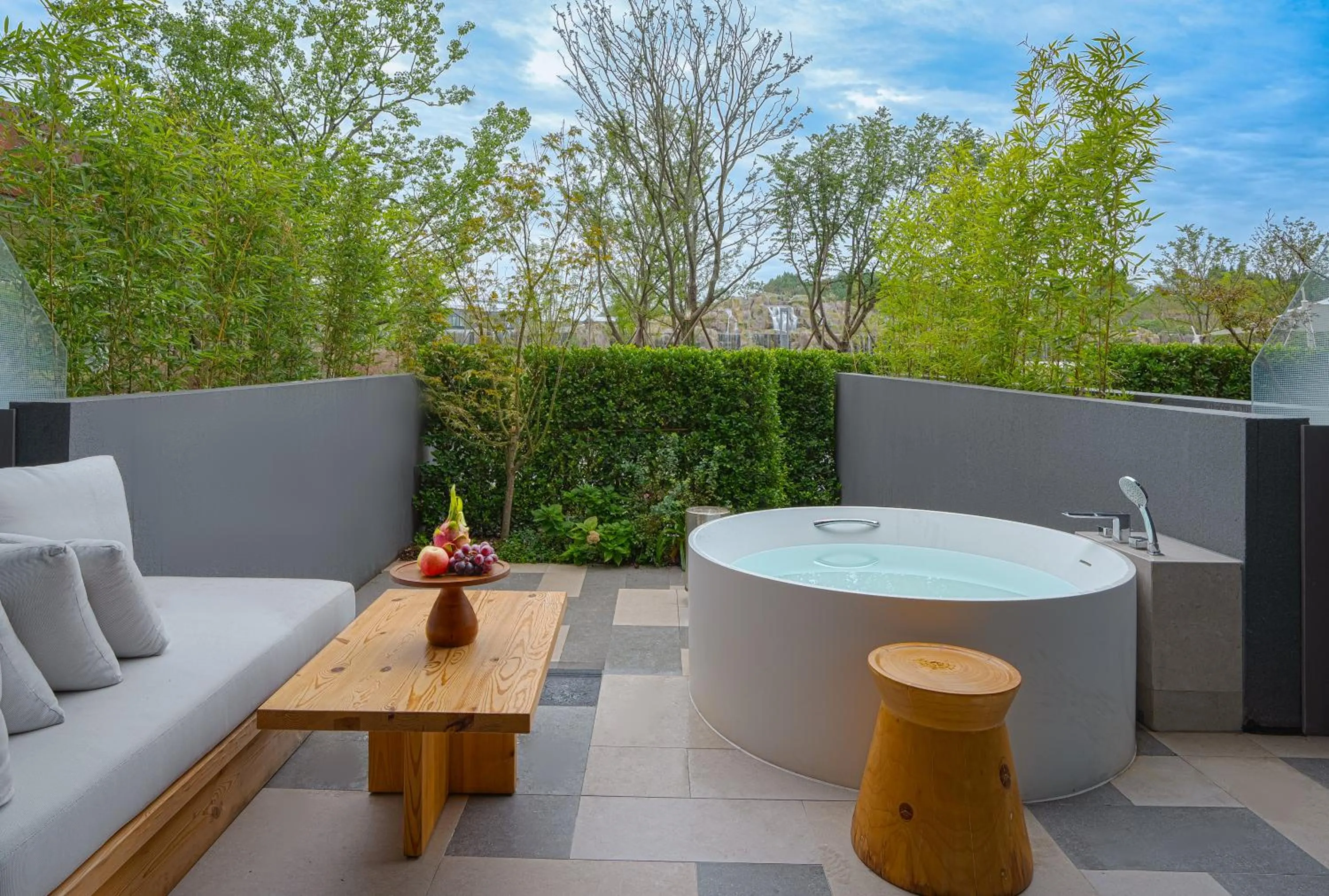 Balcony/Terrace in Chengdu Expo Waterfall Hotel - MGallery Collection