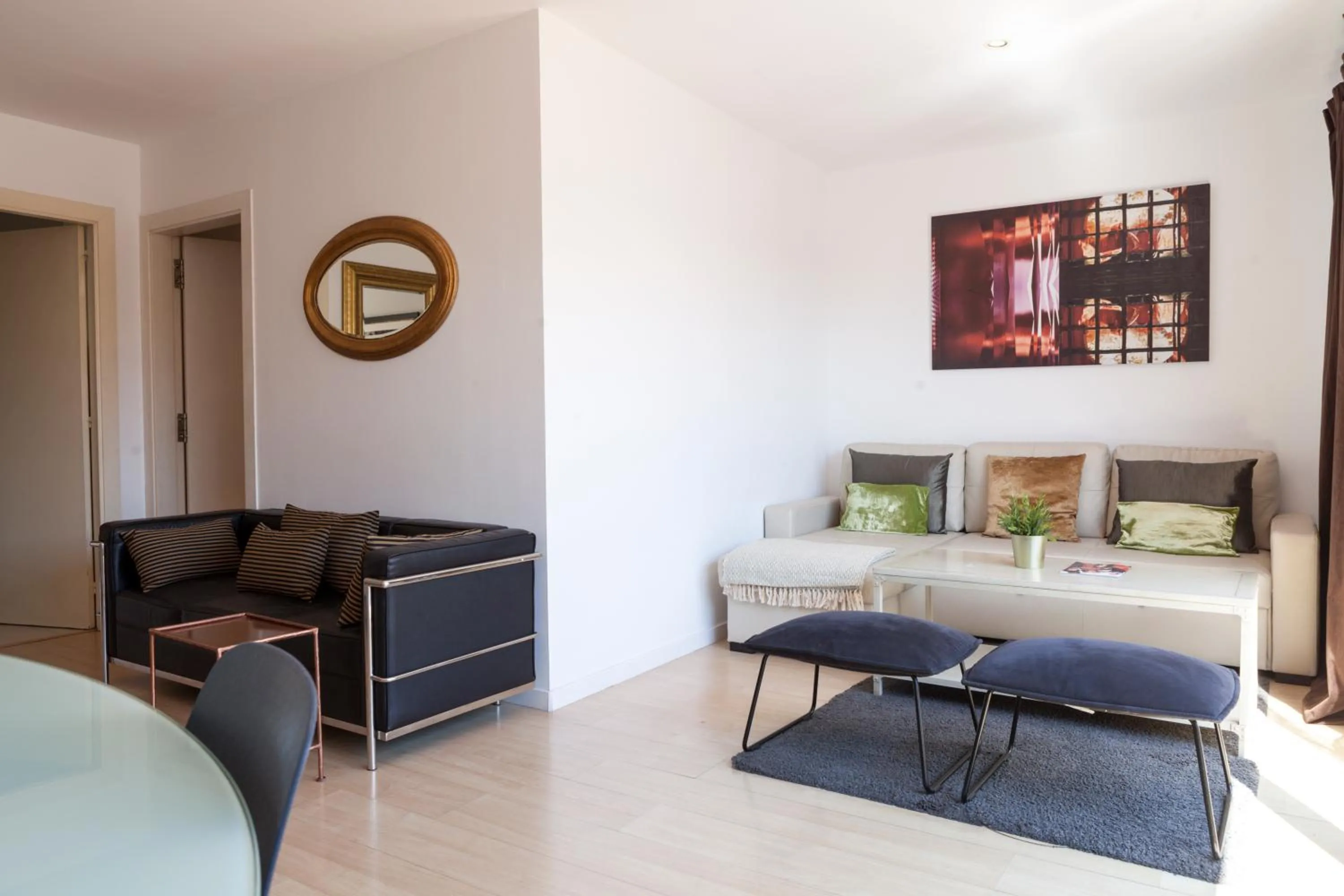 Bed in Plaza Catalunya City Center Apartments