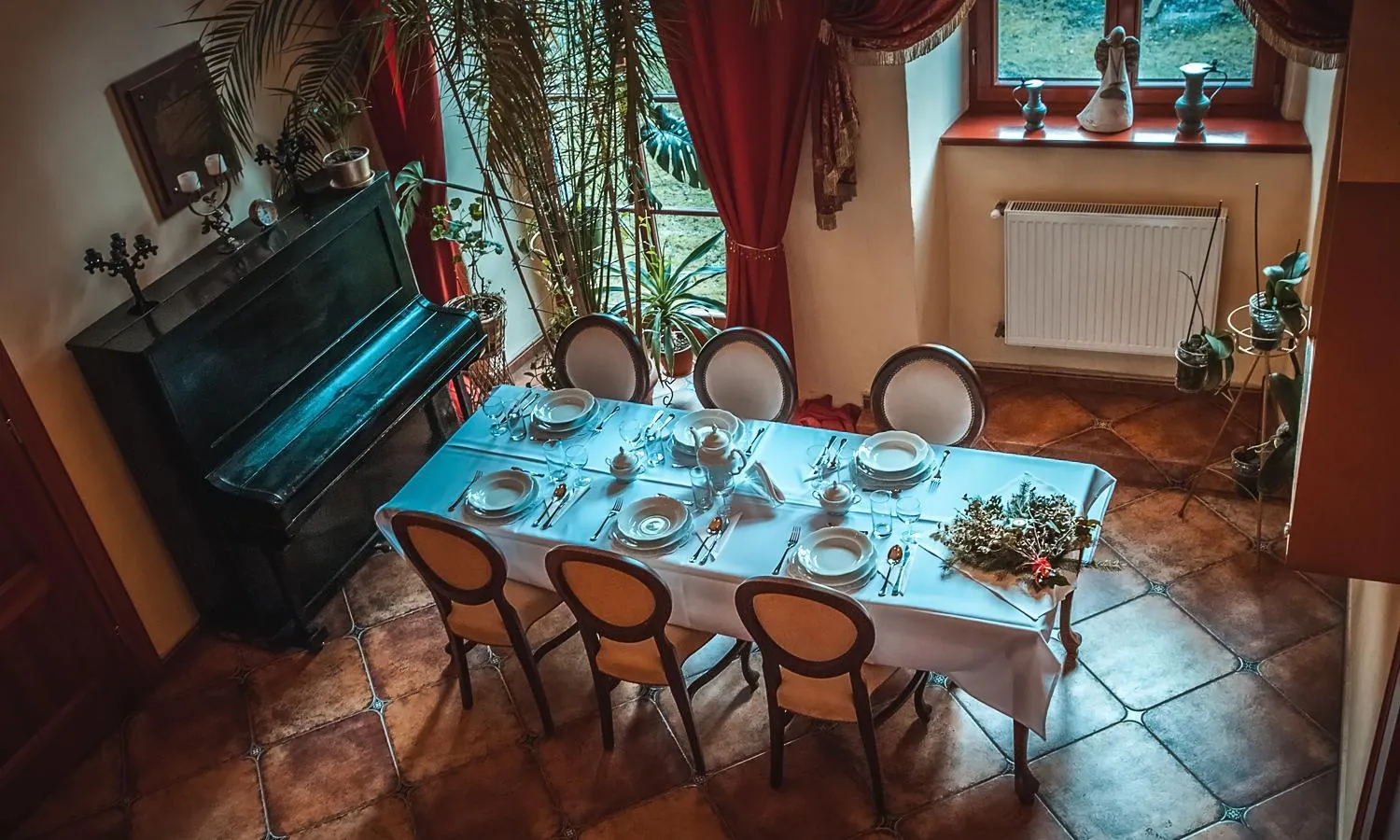 Restaurant/places to eat in Zamek Dobroszyce