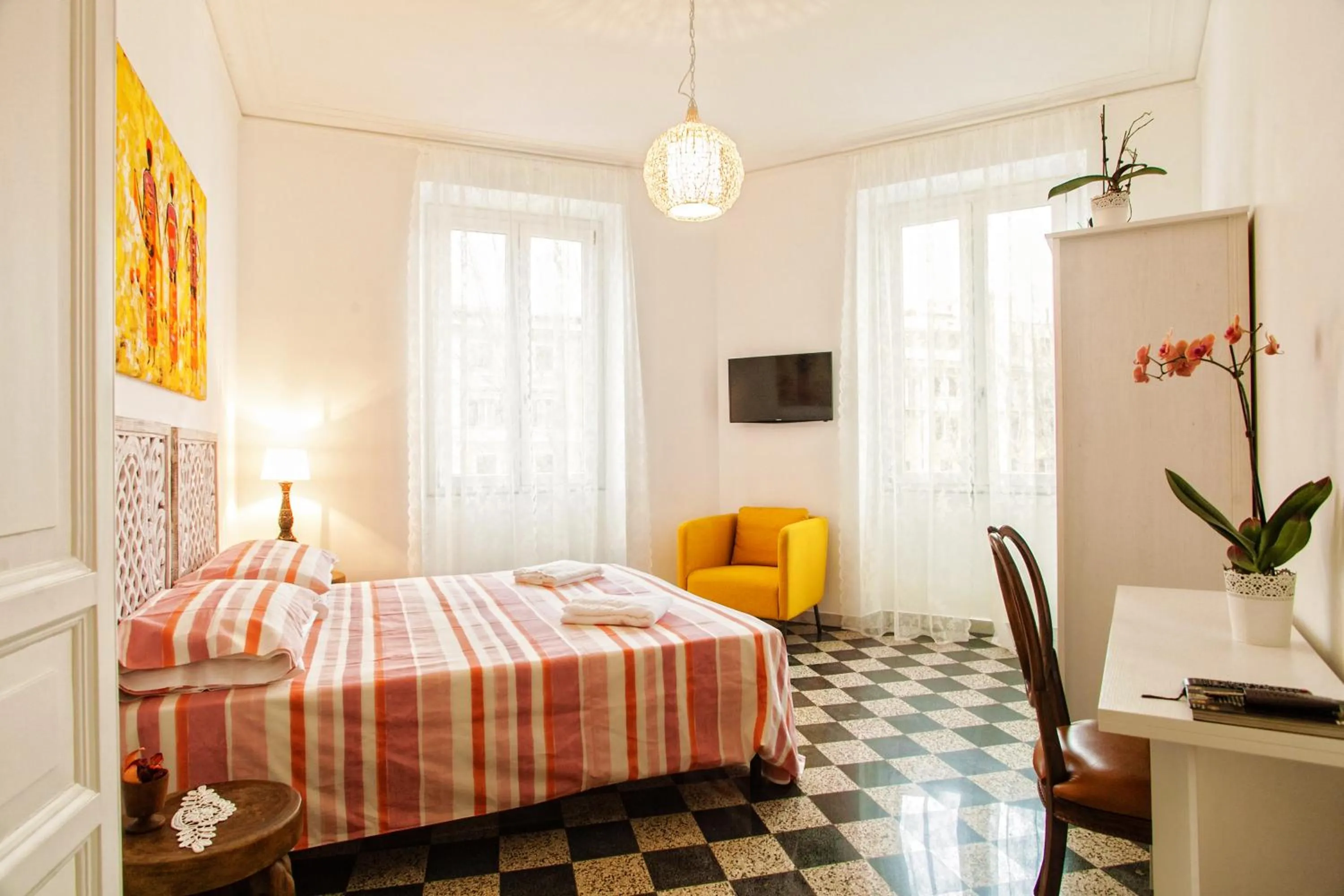 Day, Bed in Vatica B&B Roma