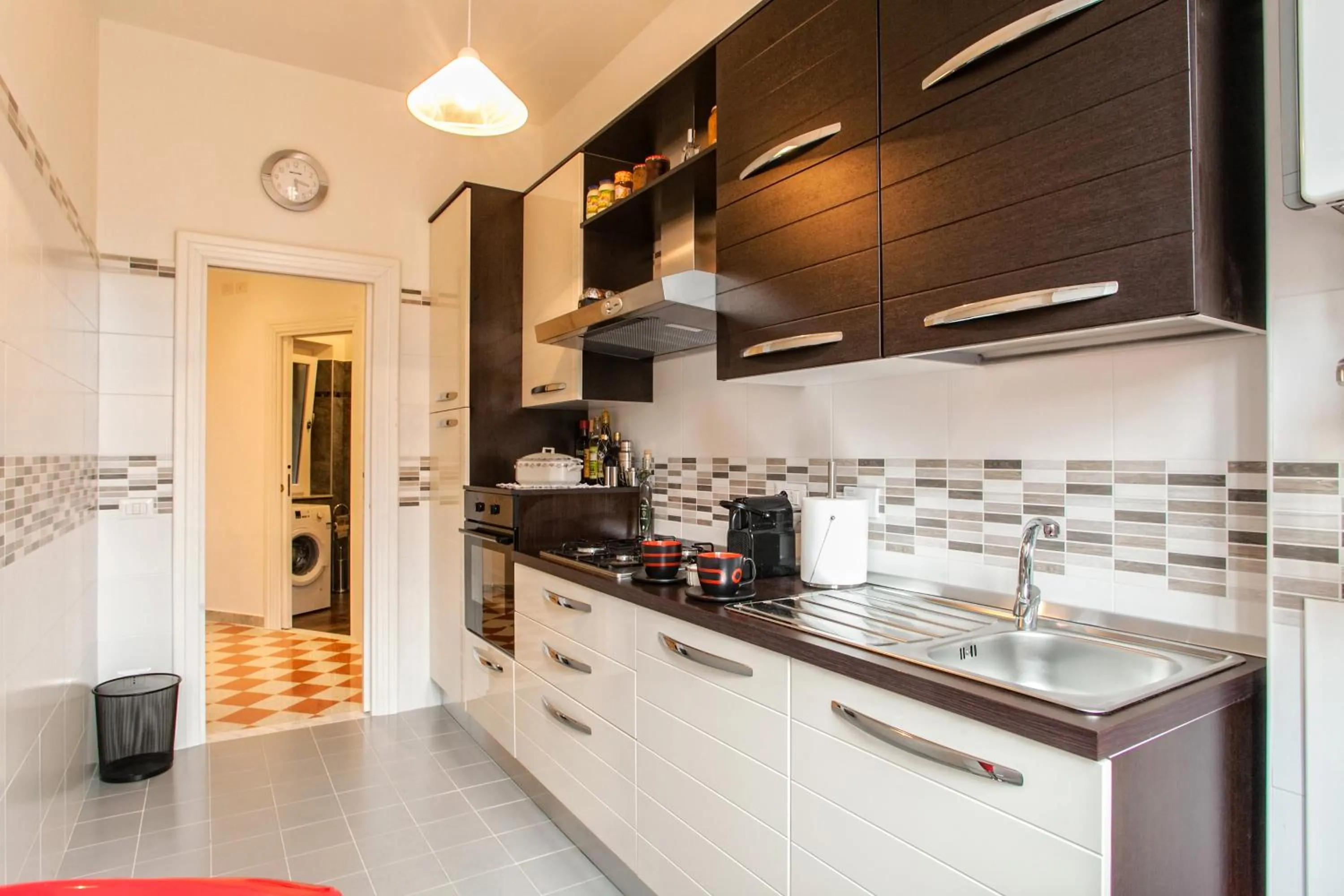 Kitchen or kitchenette in Vatica B&B Roma