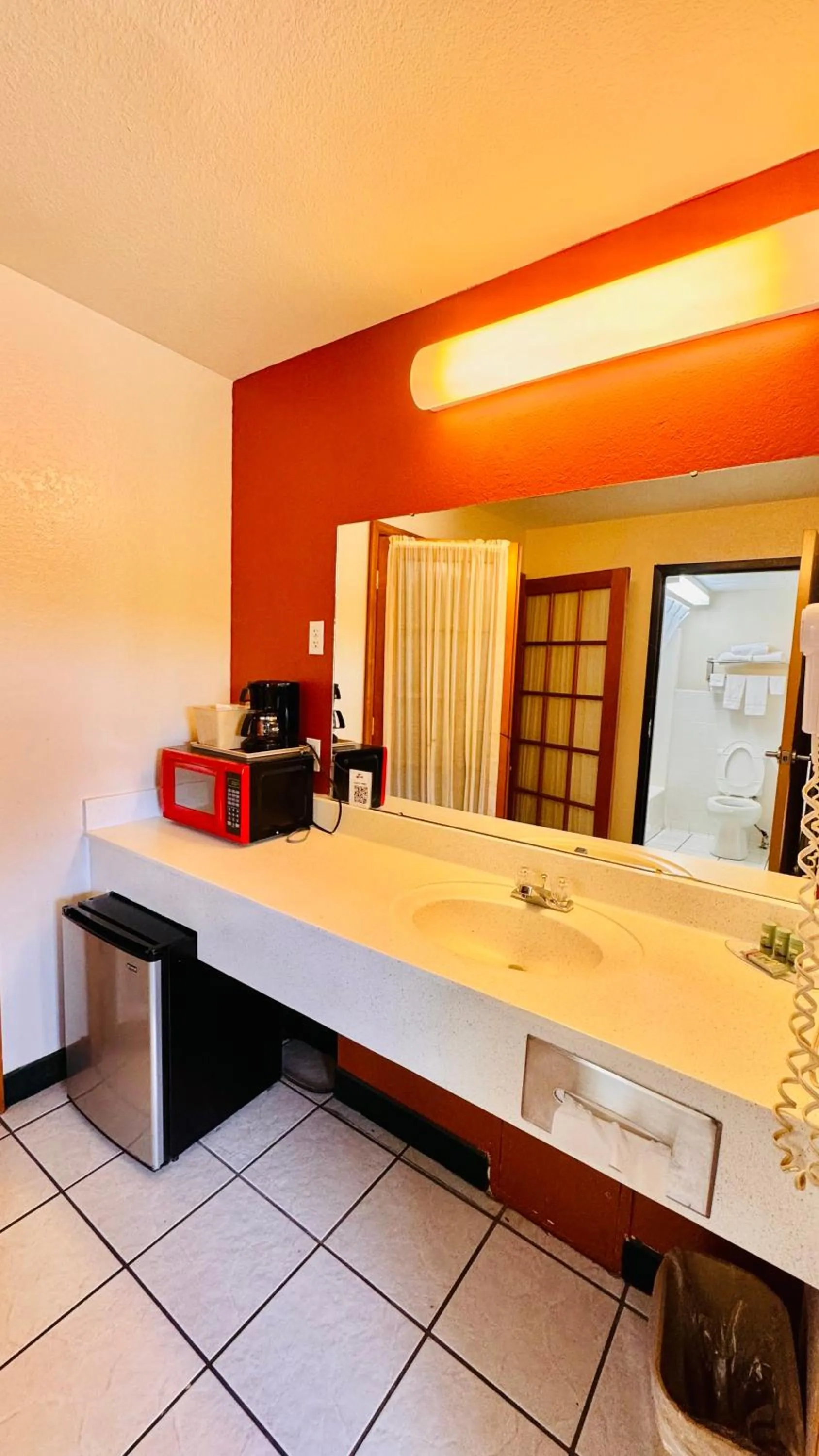 Regency Inn and Suites