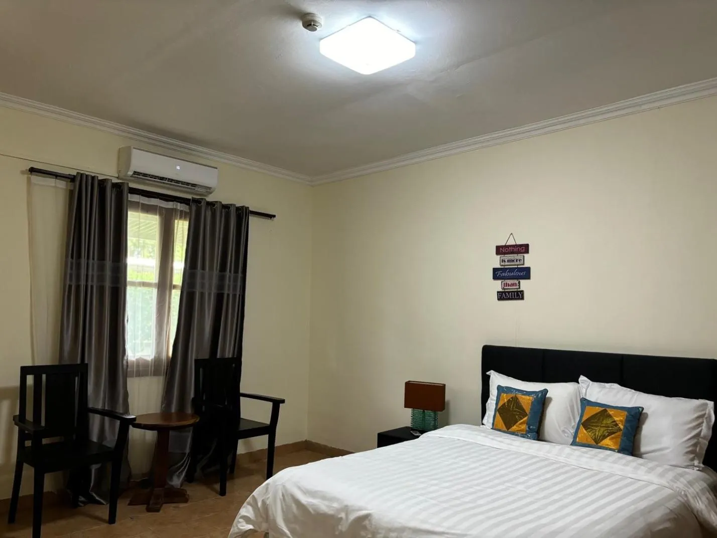 Bed in Palm Malinamoc Hotel