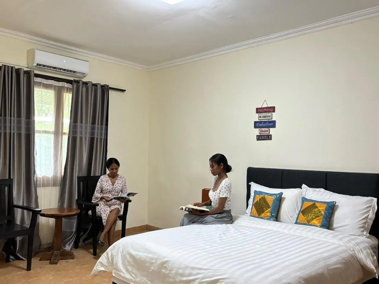 Bed in Palm Malinamoc Hotel