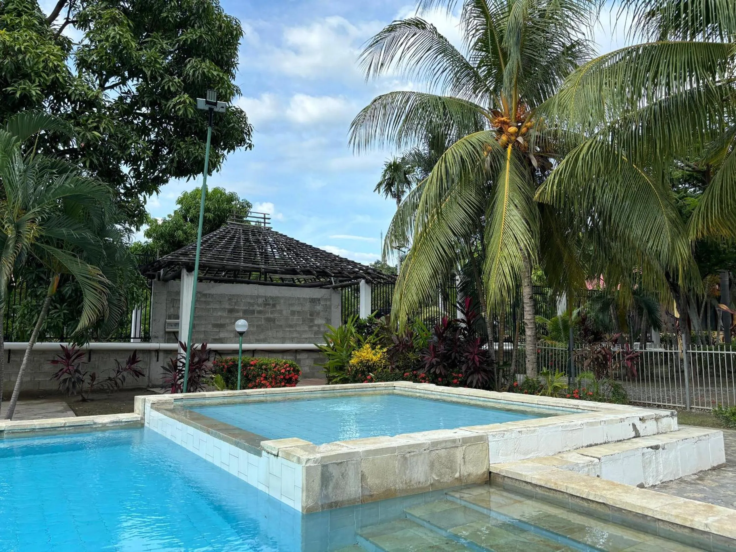 Property building in Palm Malinamoc Hotel